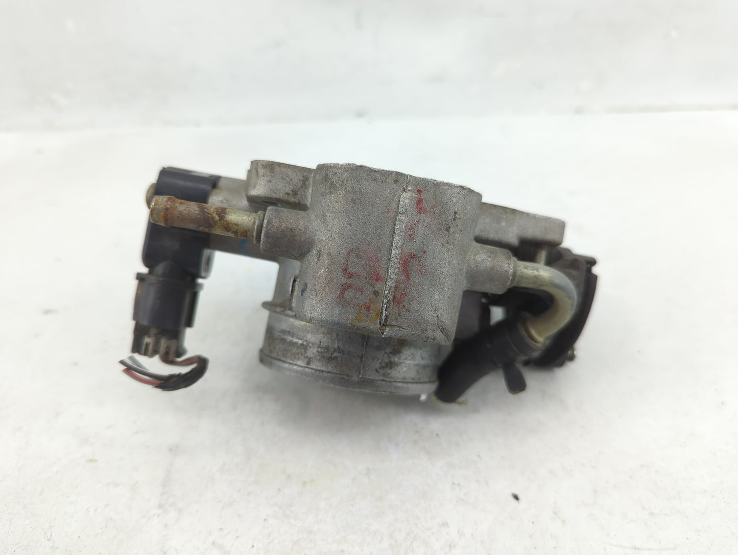2005-2008 Ford Escape Throttle Body P/N:5L8Z9E926A Fits Fits 2005 2006 2007 2008 OEM Used Auto Parts - Oemusedautoparts1.com