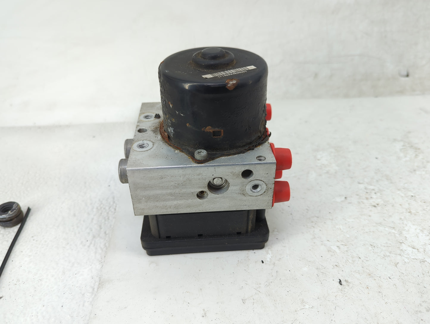 2005-2007 Ford Escape ABS Pump Control Module Replacement P/N:6L8T-2C219-BB Fits Fits 2005 2006 2007 OEM Used Auto Parts - O