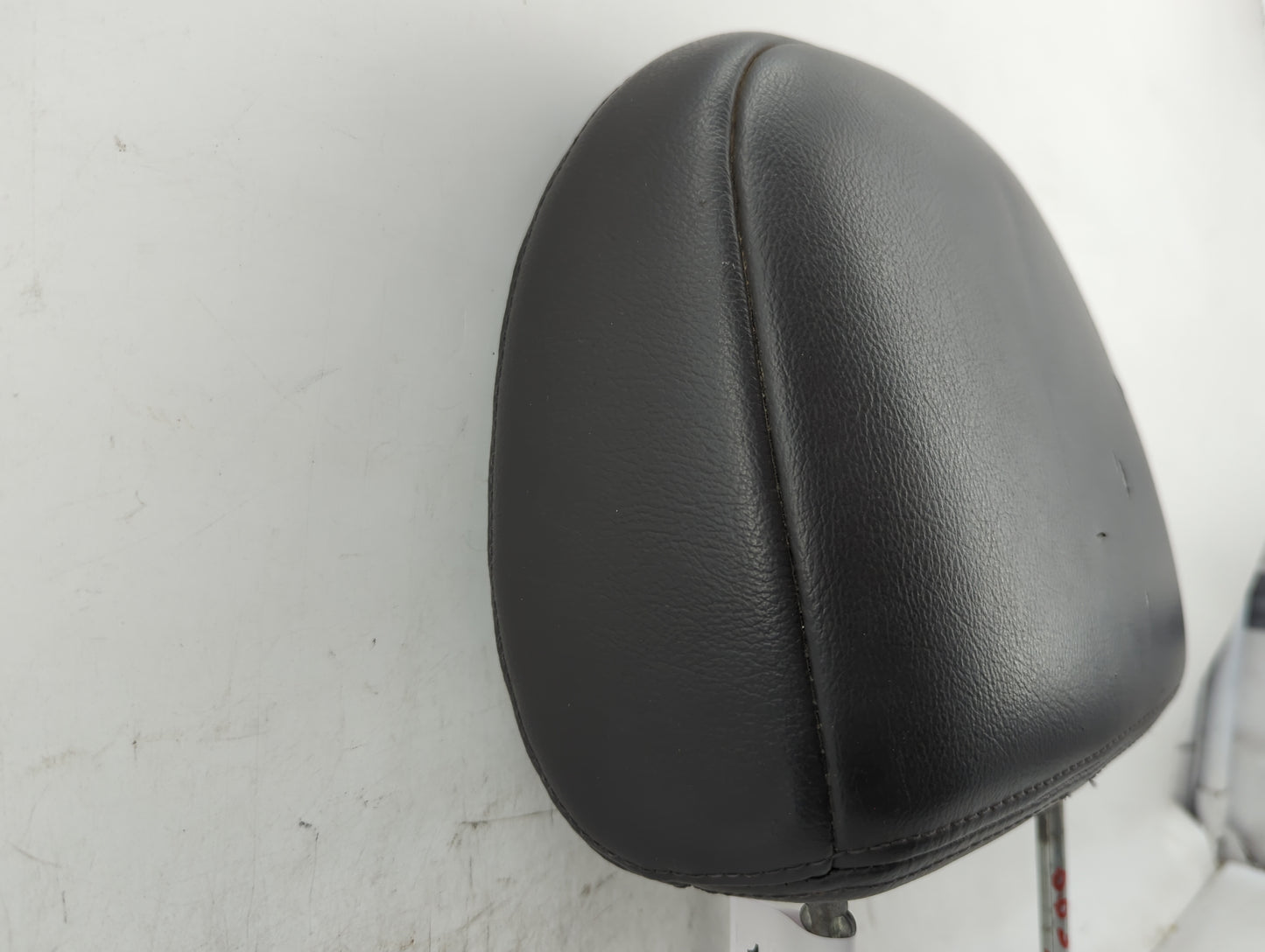 2005-2007 Ford Escape Headrest Head Rest Front Driver Seat Black - Oemusedautoparts1.com