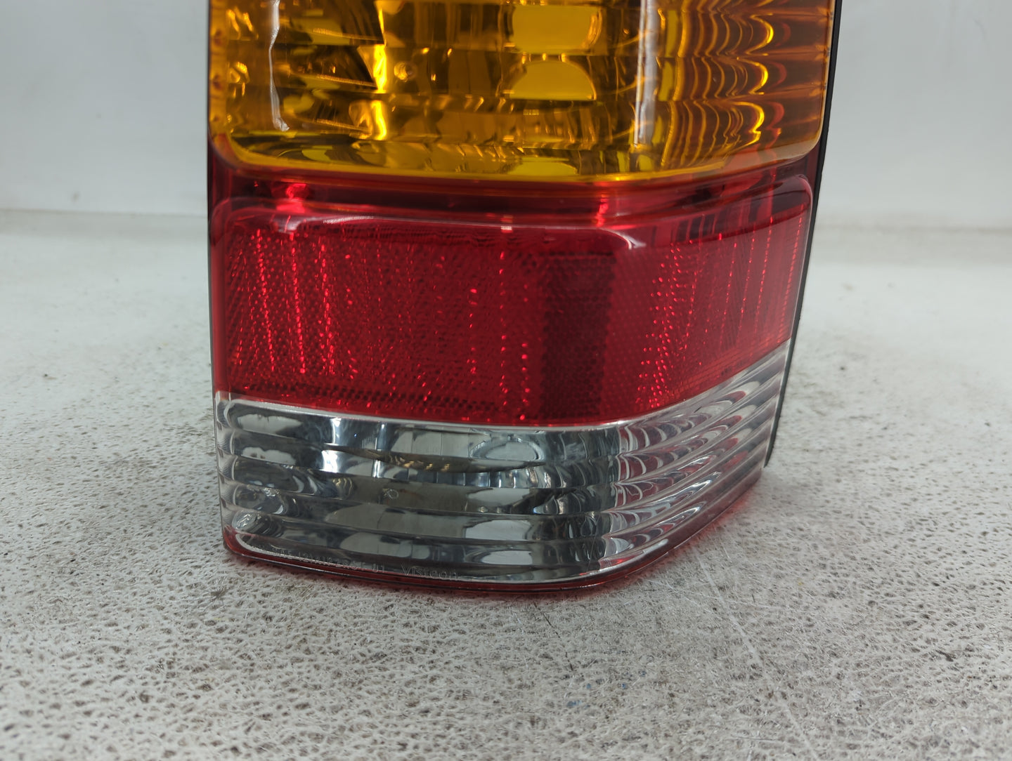 2001-2007 Ford Escape Tail Light Assembly Passenger Right OEM Fits Fits 2001 2002 2003 2004 2005 2006 2007 OEM Used Auto Par