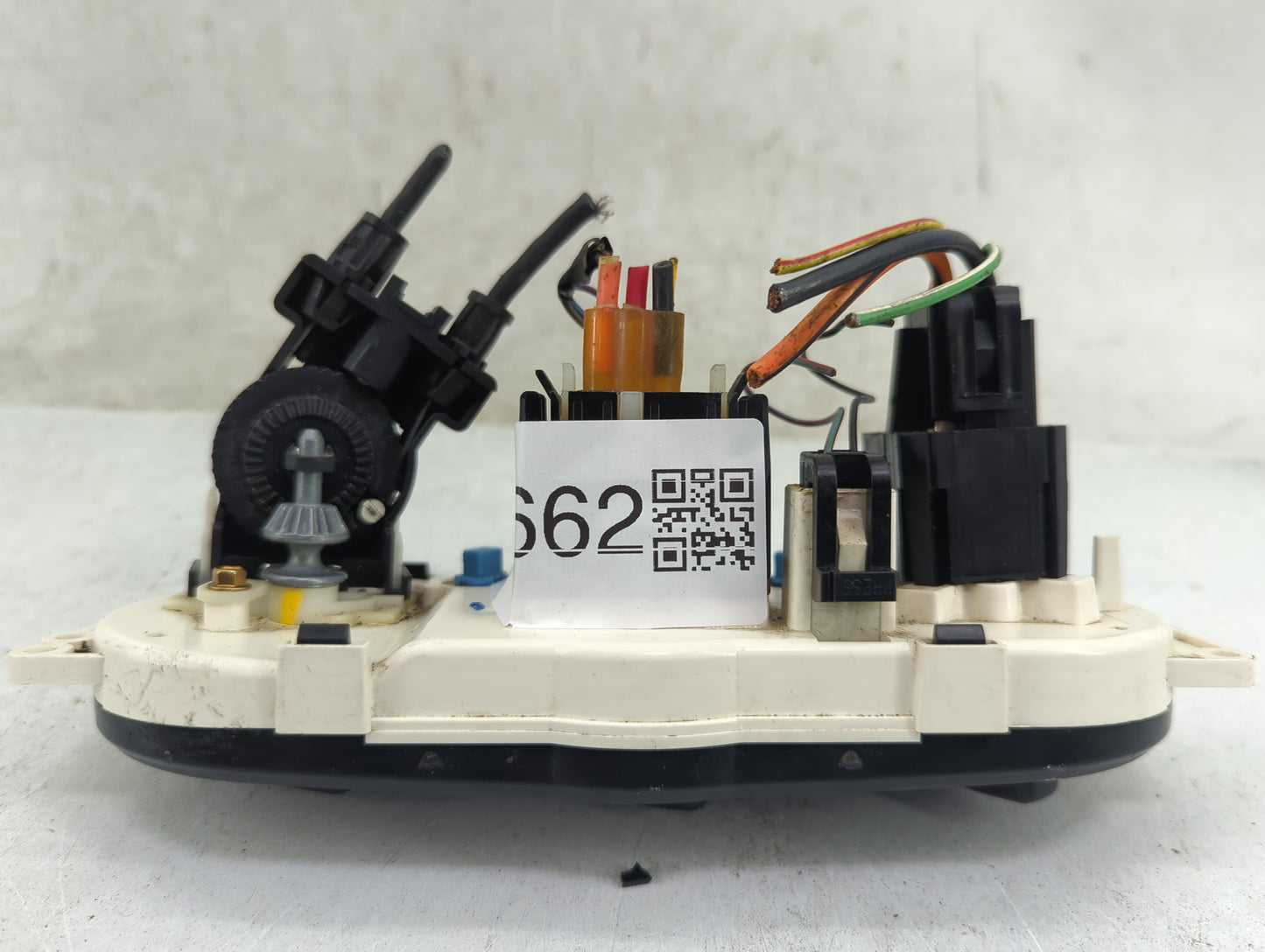 2002-2007 Ford Escape Climate Control Module Temperature AC/Heater Replacement P/N:YL8H-19980-A Fits OEM Used Auto Parts - O