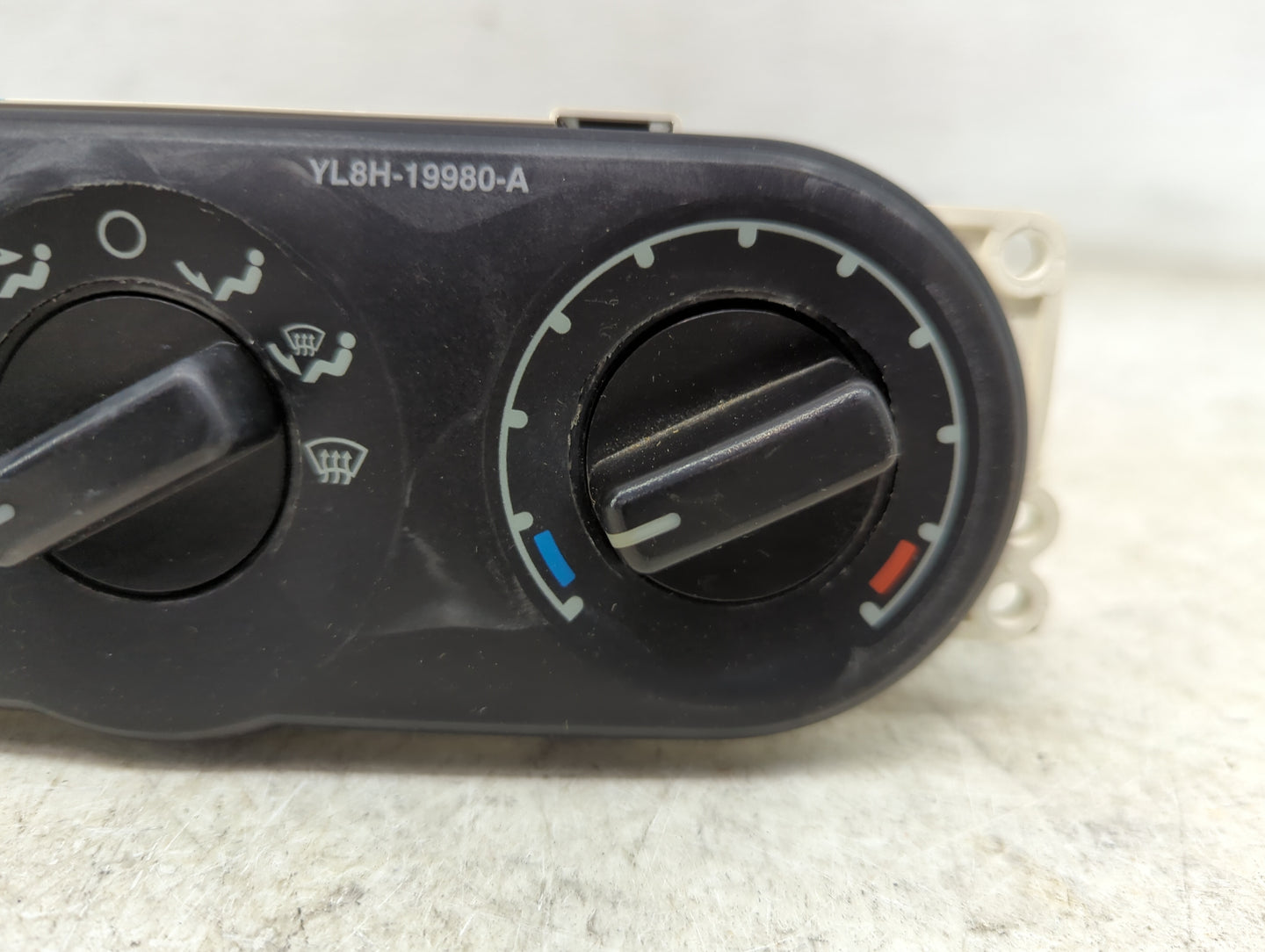 2002-2007 Ford Escape Climate Control Module Temperature AC/Heater Replacement Fits Fits 2002 2003 2004 2005 2006 2007 OEM U