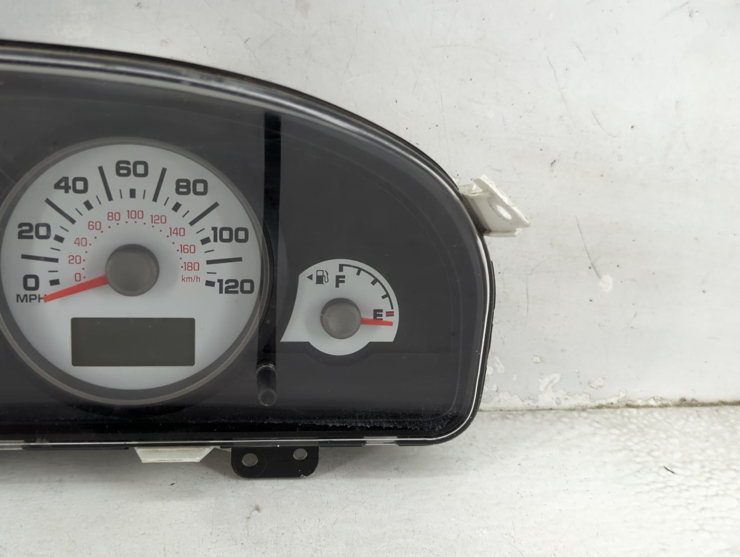 2006-2007 Ford Escape Instrument Cluster Speedometer Gauges P/N:VP5L8F-10A855 Miles: Fits Fits 2006 2007 OEM Used Auto Parts