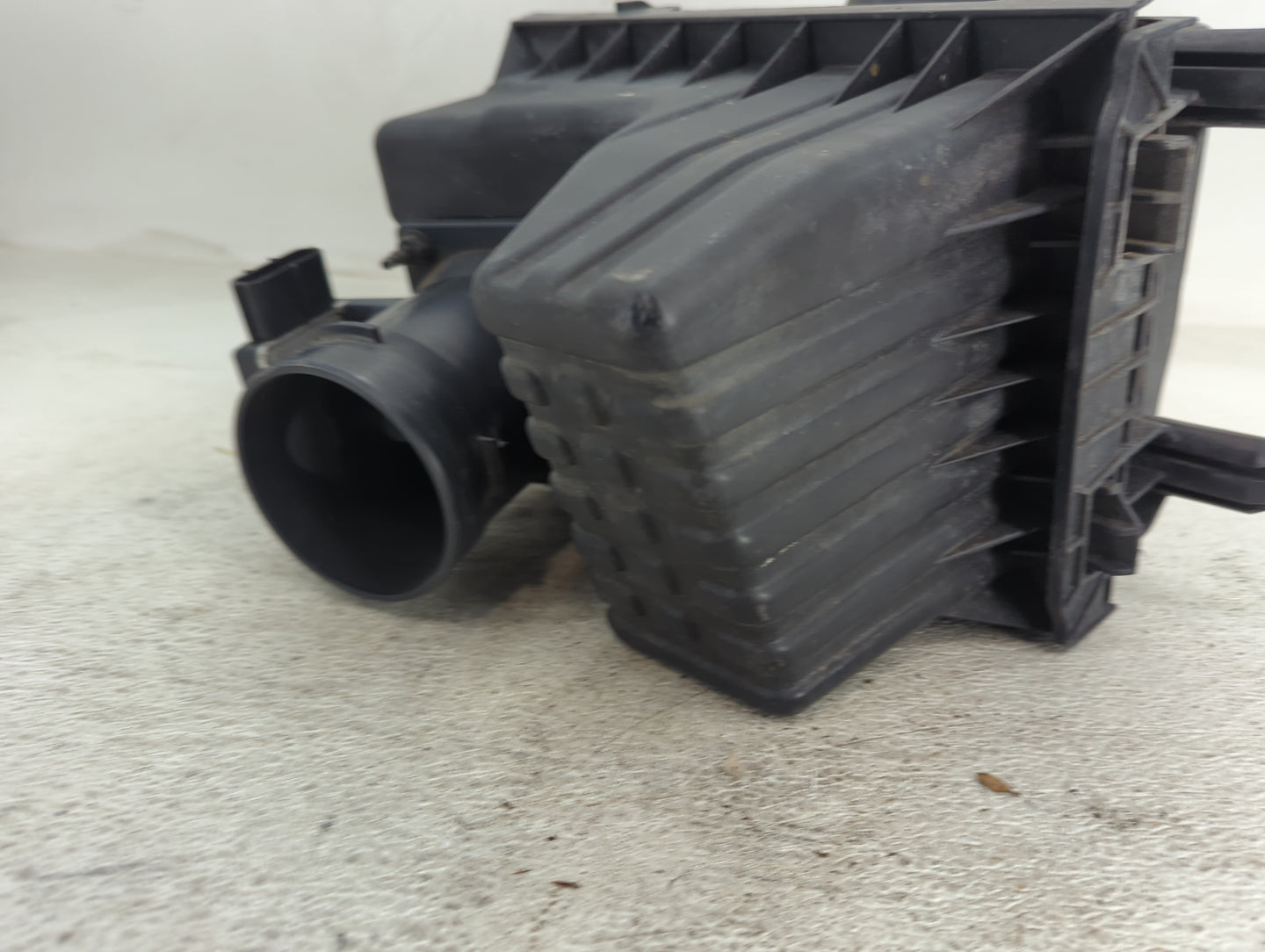 2005-2007 Ford Escape Air Cleaner Intake-duct Hose Tube 1494171 - Oemusedautoparts1.com