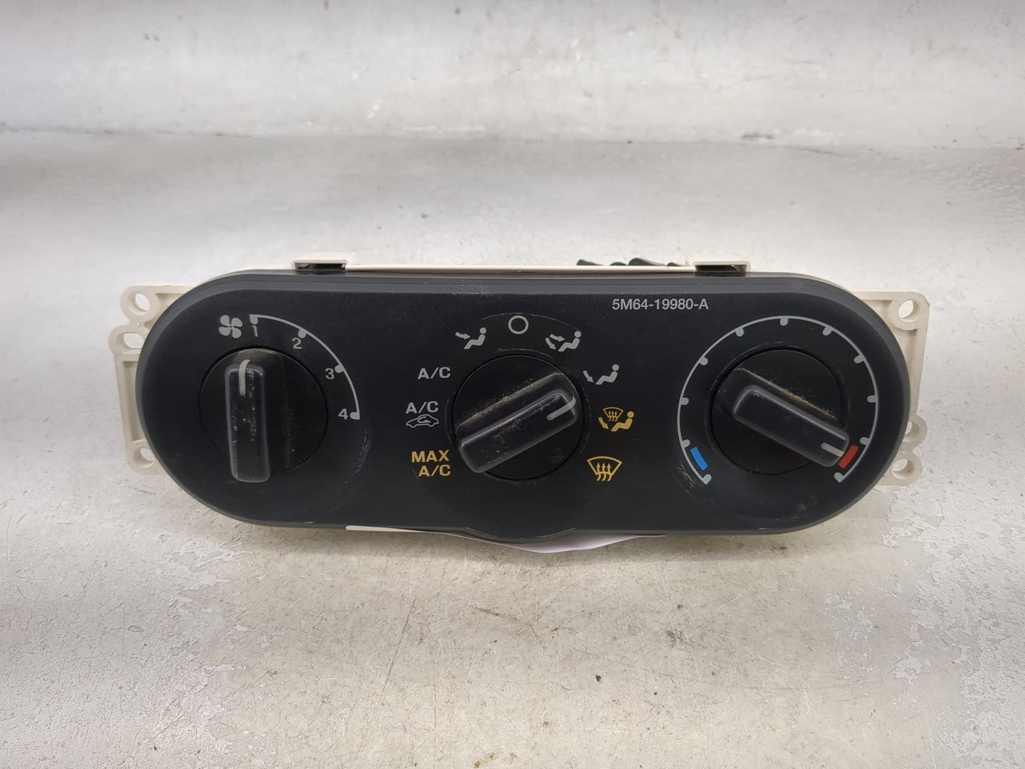 2005-2007 Ford Escape Climate Control Module Temperature AC/Heater Replacement P/N:5M64-19980-A Fits Fits 2005 2006 2007 OEM