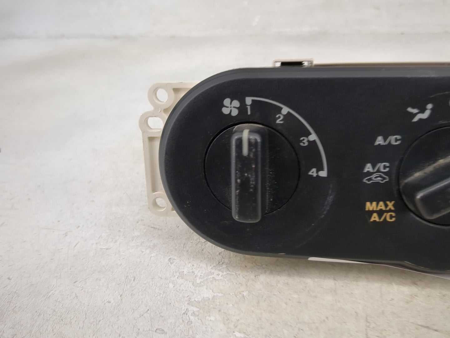 2005-2007 Ford Escape Climate Control Module Temperature AC/Heater Replacement P/N:5M64-19980-A Fits Fits 2005 2006 2007 OEM