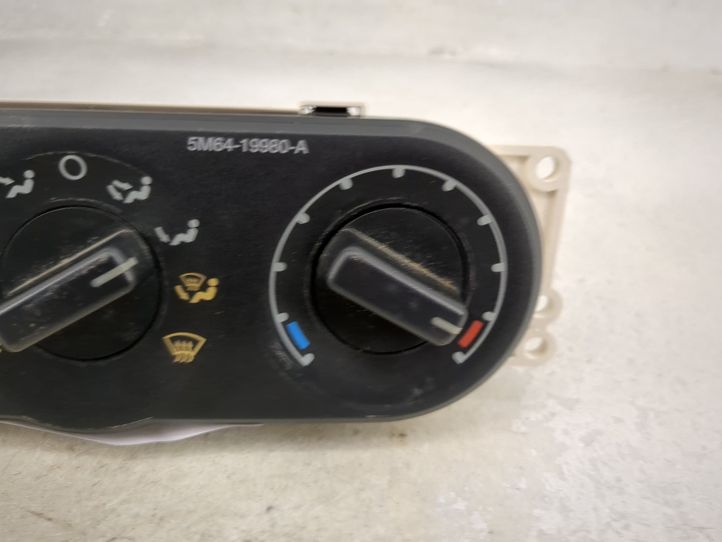 2005-2007 Ford Escape Climate Control Module Temperature AC/Heater Replacement P/N:5M64-19980-A Fits Fits 2005 2006 2007 OEM