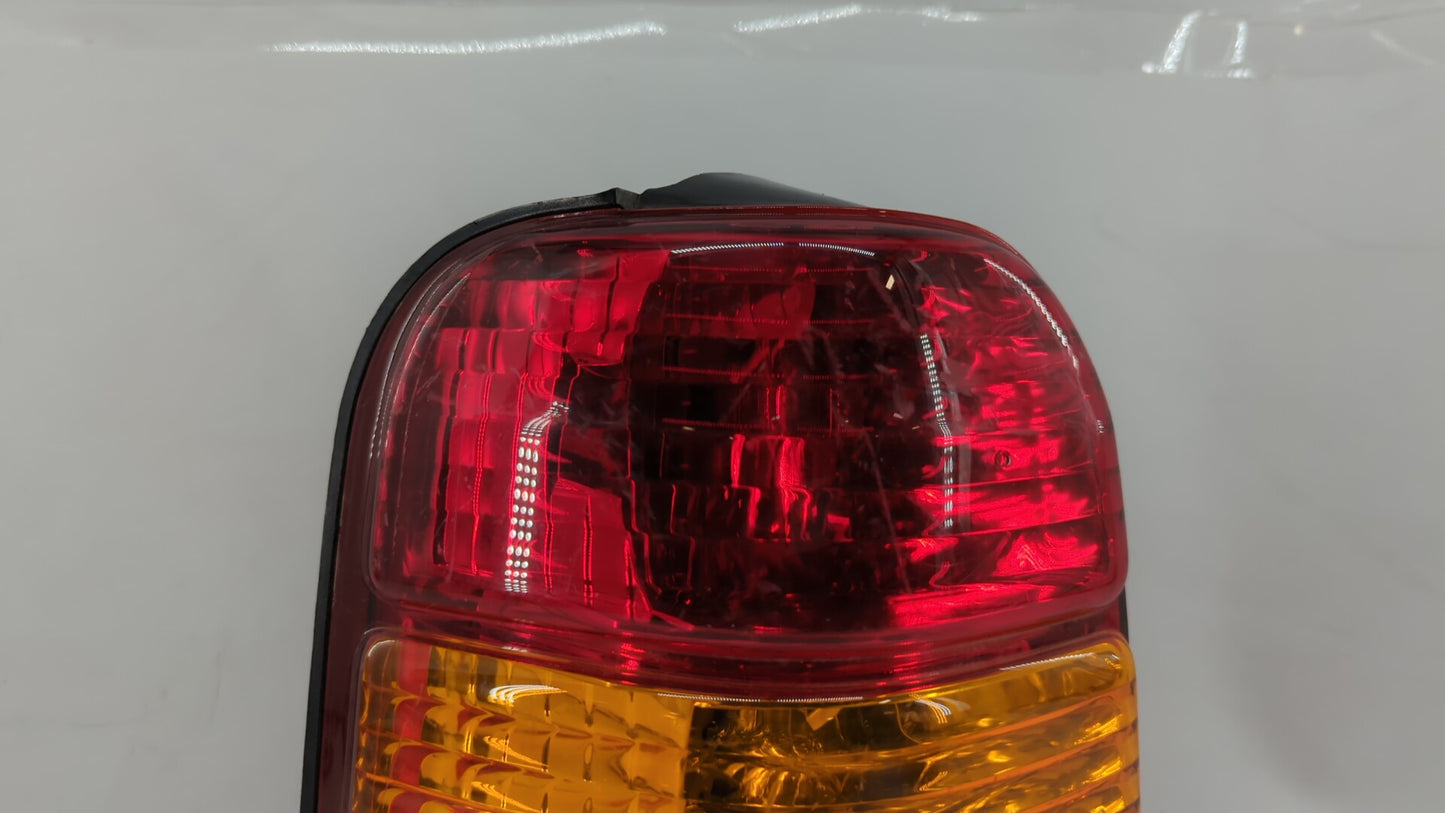 2001-2007 Ford Escape Tail Light Assembly Driver Left OEM P/N:4L84-13B505-D Fits Fits 2001 2002 2003 2004 2005 2006 2007 OEM
