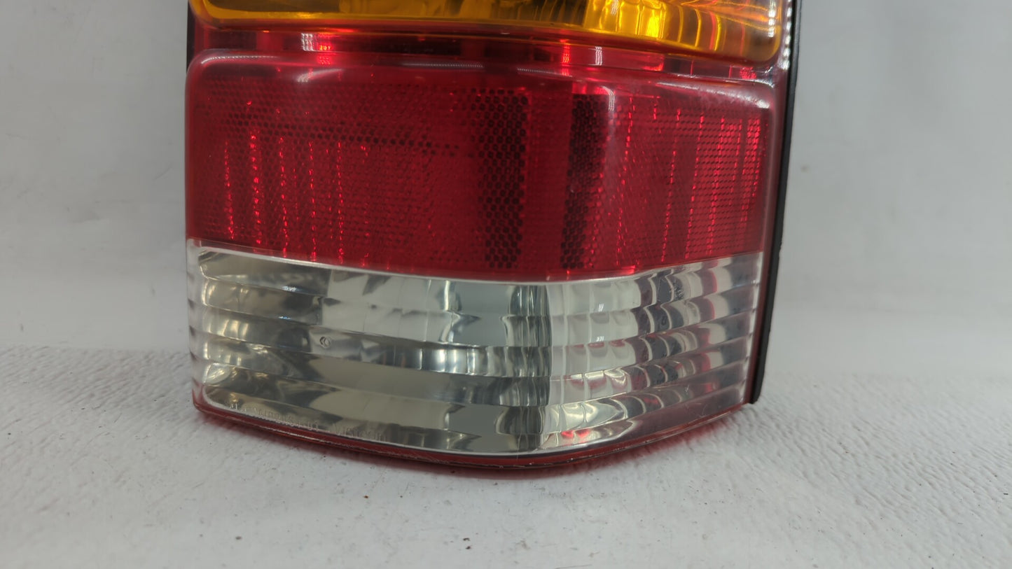 2001-2007 Ford Escape Tail Light Assembly Passenger Right OEM P/N:1L84-13B504-D 4L84-13B504-D Fits OEM Used Auto Parts - Oem