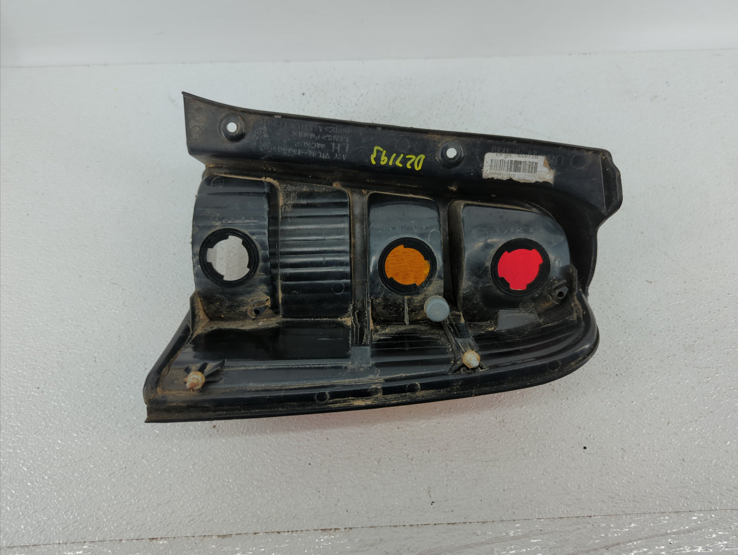 2001-2007 Ford Escape Tail Light Assembly Driver Left OEM P/N:1L84-138505-D ABHAG210605 Fits OEM Used Auto Parts - Oemusedau