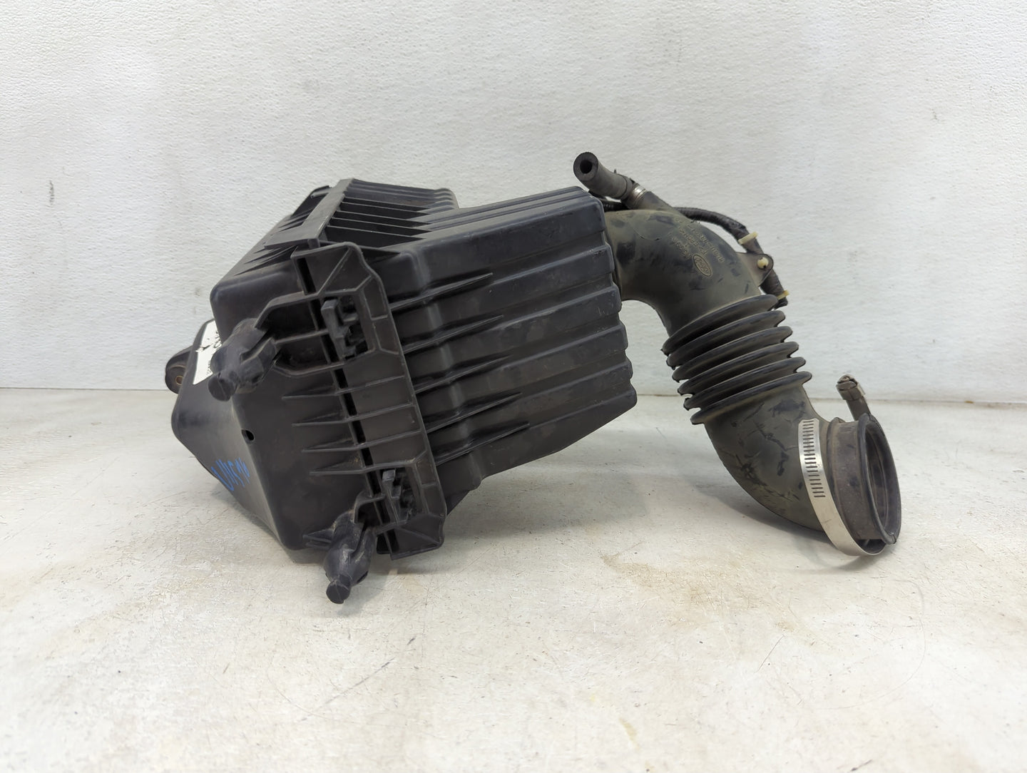 2005-2008 Ford Escape Air Cleaner Intake-duct Hose Tube - Oemusedautoparts1.com