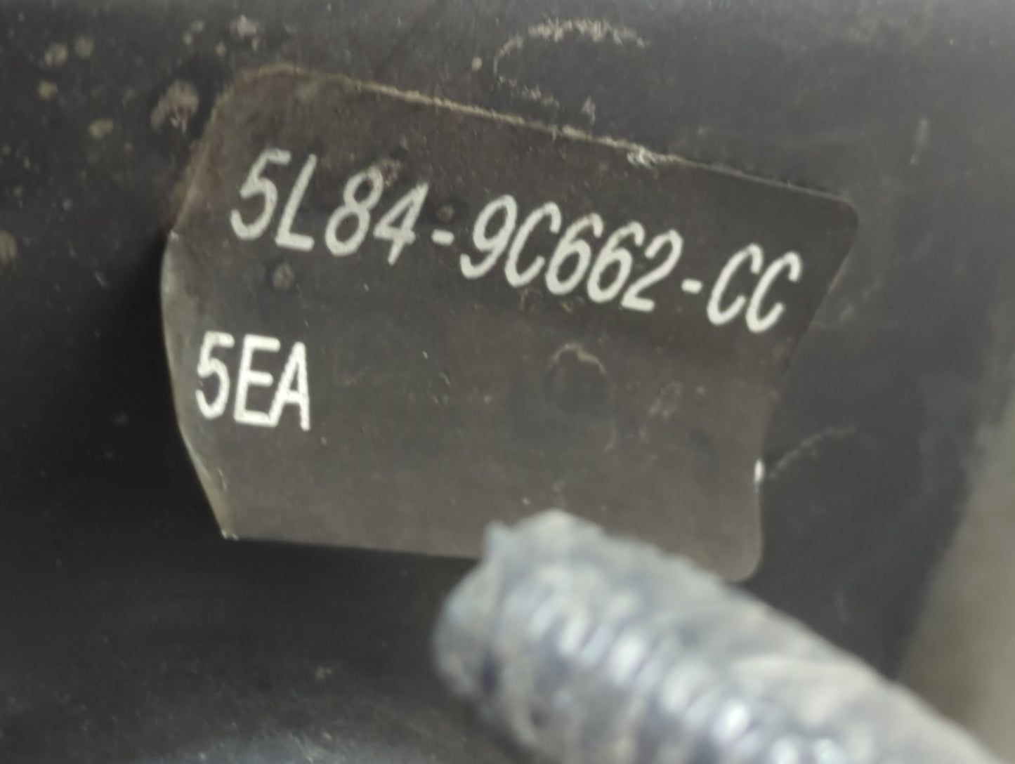 2005-2008 Ford Escape Air Cleaner Intake-duct Hose Tube - Oemusedautoparts1.com