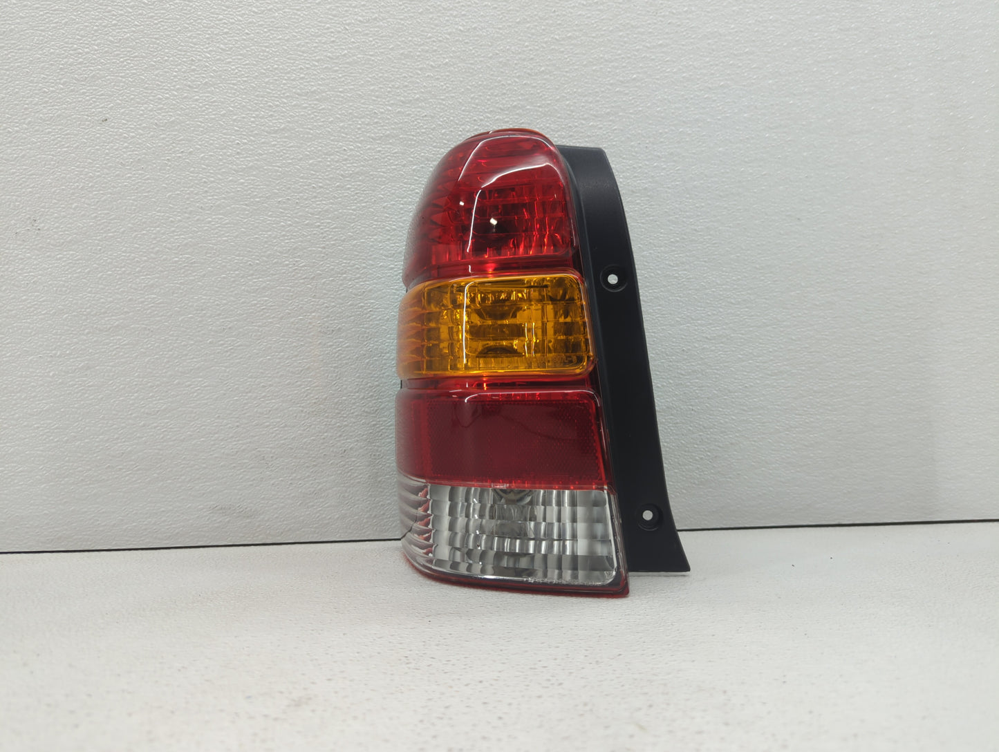 2001-2007 Ford Escape Tail Light Assembly Driver Left OEM P/N:1L84-13B505-D Fits Fits 2001 2002 2003 2004 2005 2006 2007 OEM