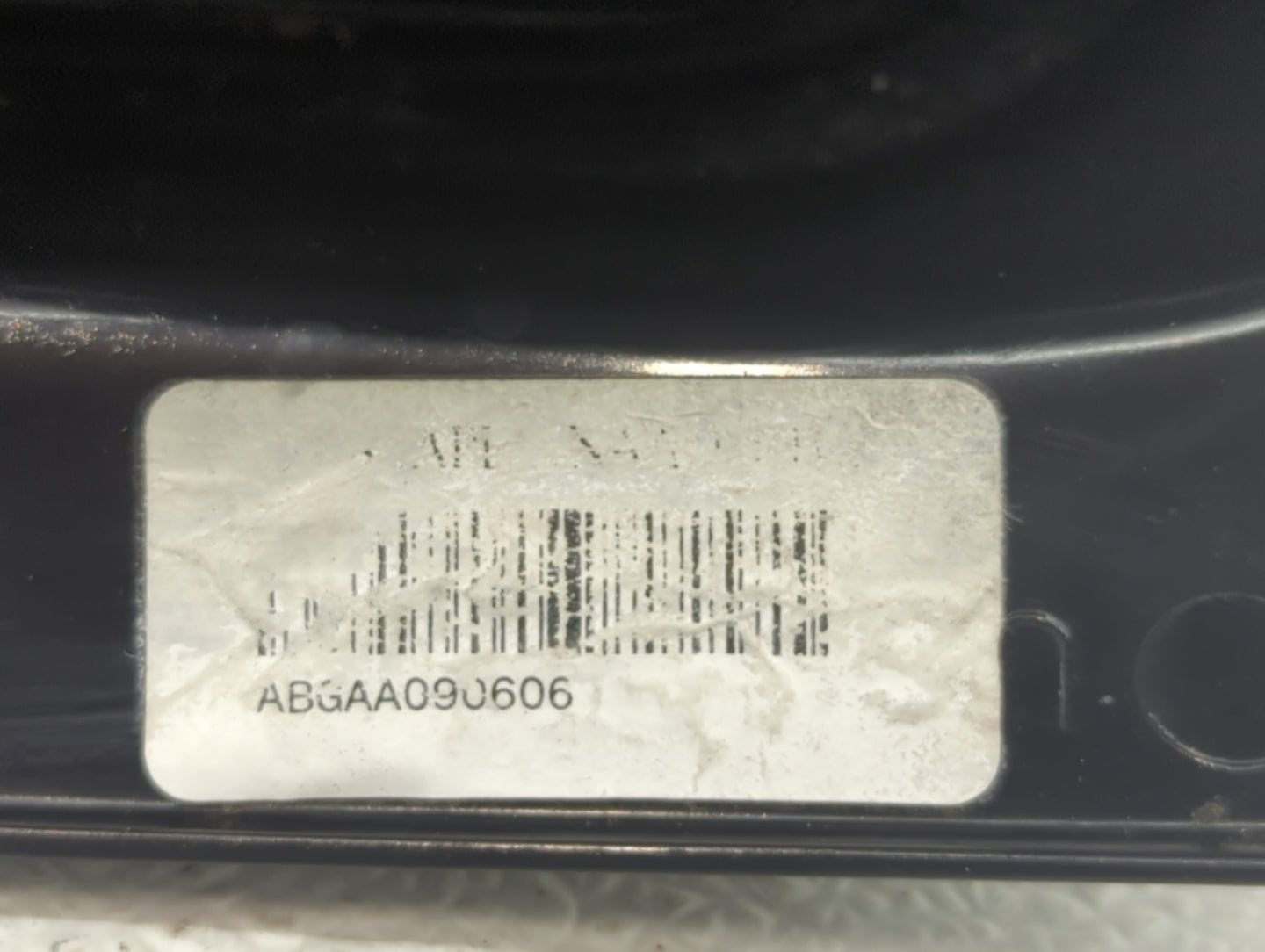 2001-2007 Ford Escape Tail Light Assembly Passenger Right OEM P/N:1L84-13B504-D 4L84-13B504-D Fits OEM Used Auto Parts - Oem