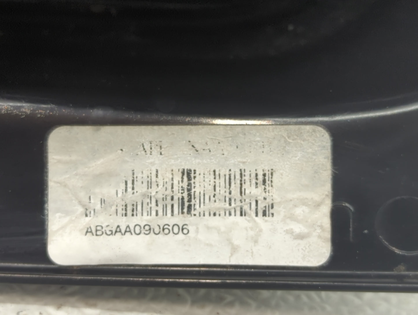 2001-2007 Ford Escape Tail Light Assembly Passenger Right OEM P/N:1L84-13B504-D 4L84-13B504-D Fits OEM Used Auto Parts - Oem