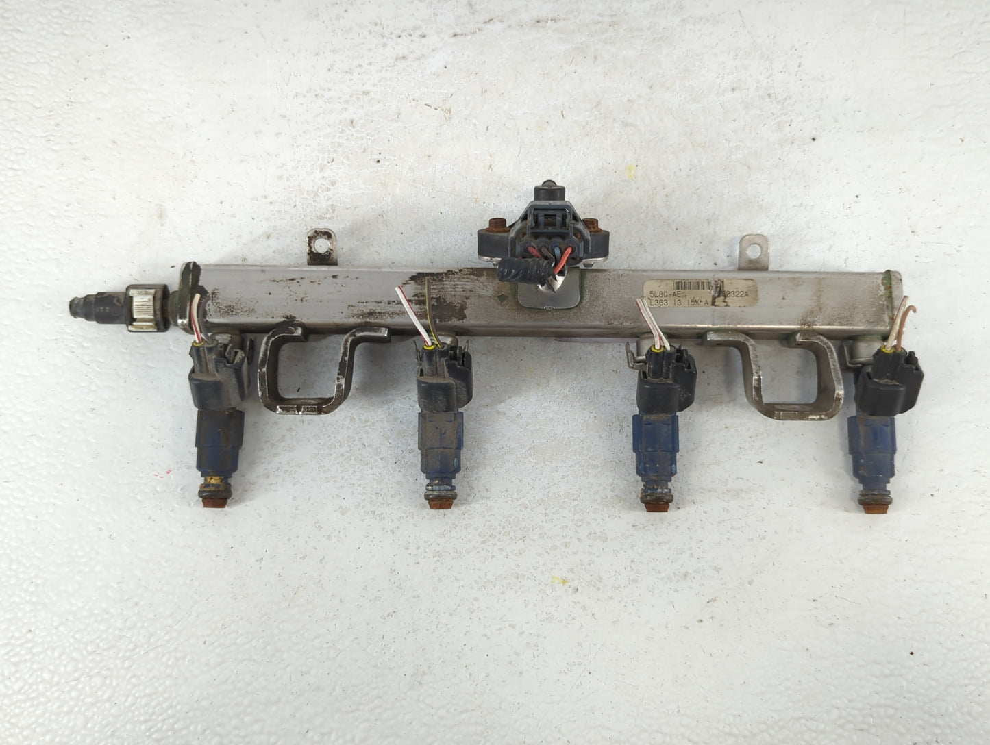 2006 Ford Escape Fuel Injectors P/N:L363 13 15X A 5L8G-AE Fits OEM Used Auto Parts - Oemusedautoparts1.com
