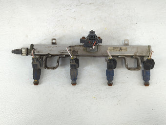 compare product 2006 Ford Escape Fuel Injectors P/N:L363 13 15X A 5L8G-AE Fits OEM Used Auto Parts