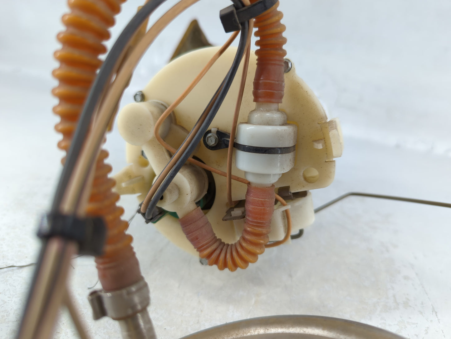 2006 Ford Escape Electrical Gas Fuel Pump Assembly - Oemusedautoparts1.com