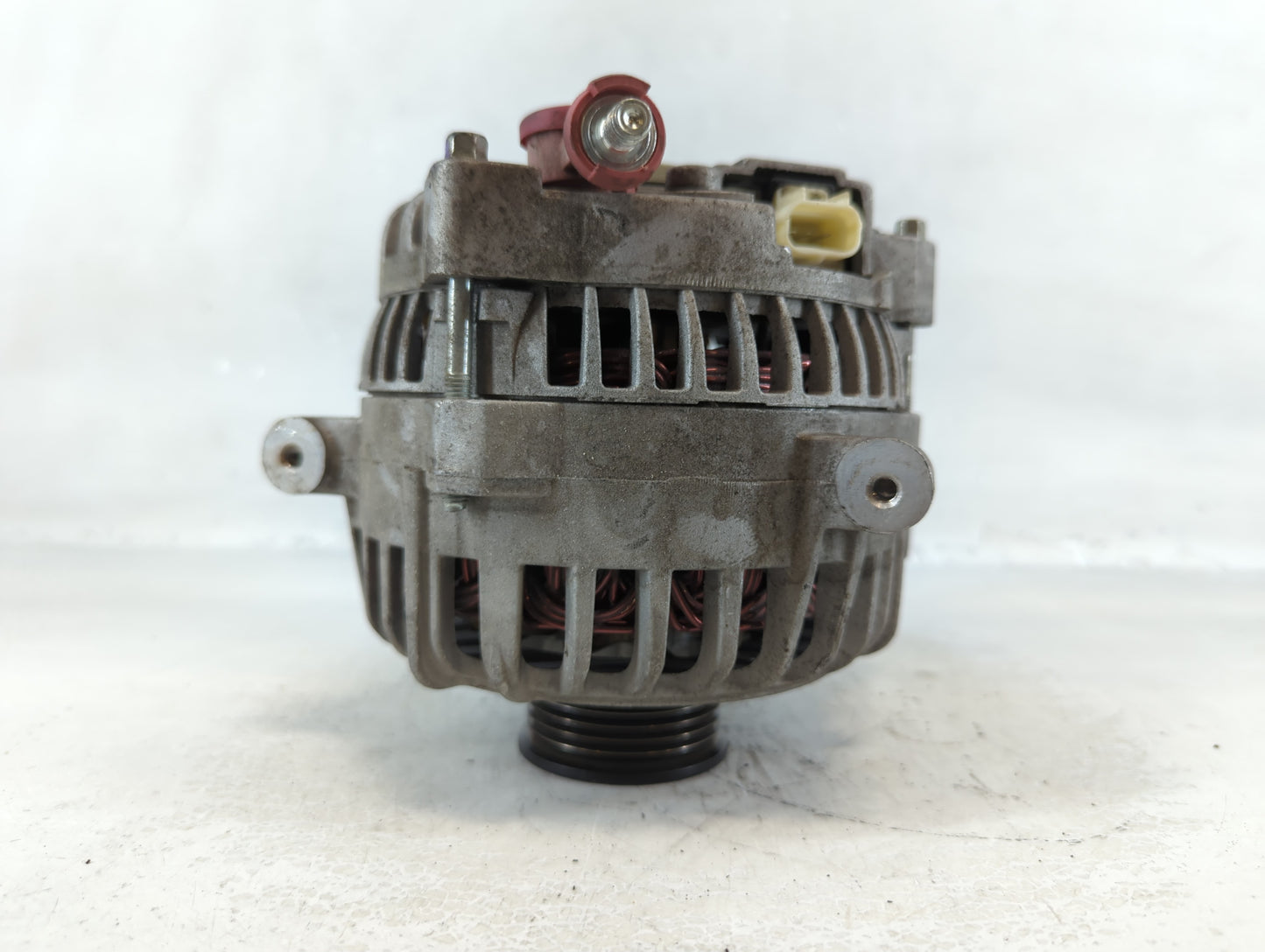 2006 Ford Expedition Alternator Replacement Generator Charging Assembly Engine OEM P/N:11811316 Fits OEM Used Auto Parts - O