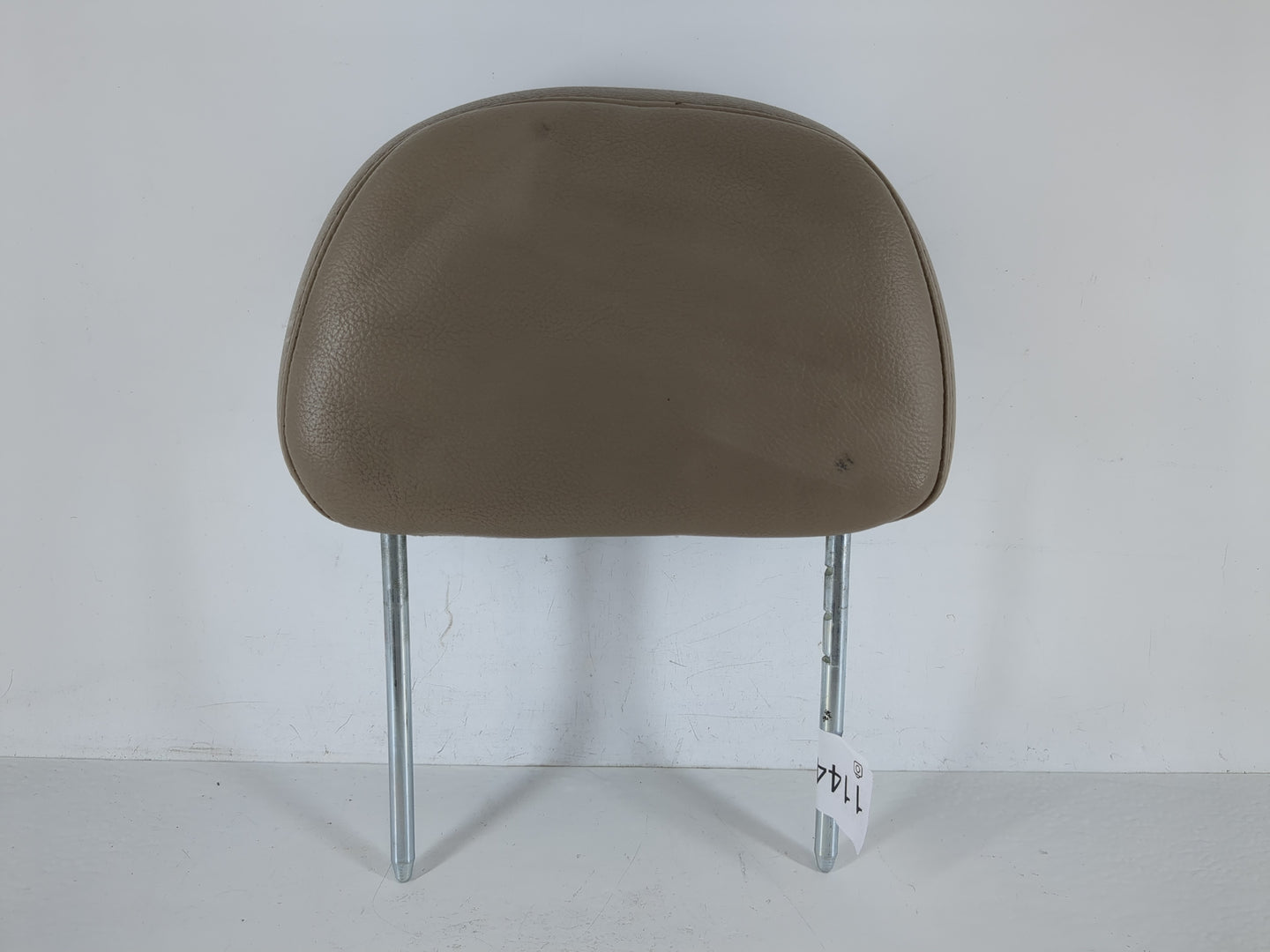 2006 Ford Expedition Headrest Head Rest Front Driver Passenger Seat Fits OEM Used Auto Parts - Oemusedautoparts1.com