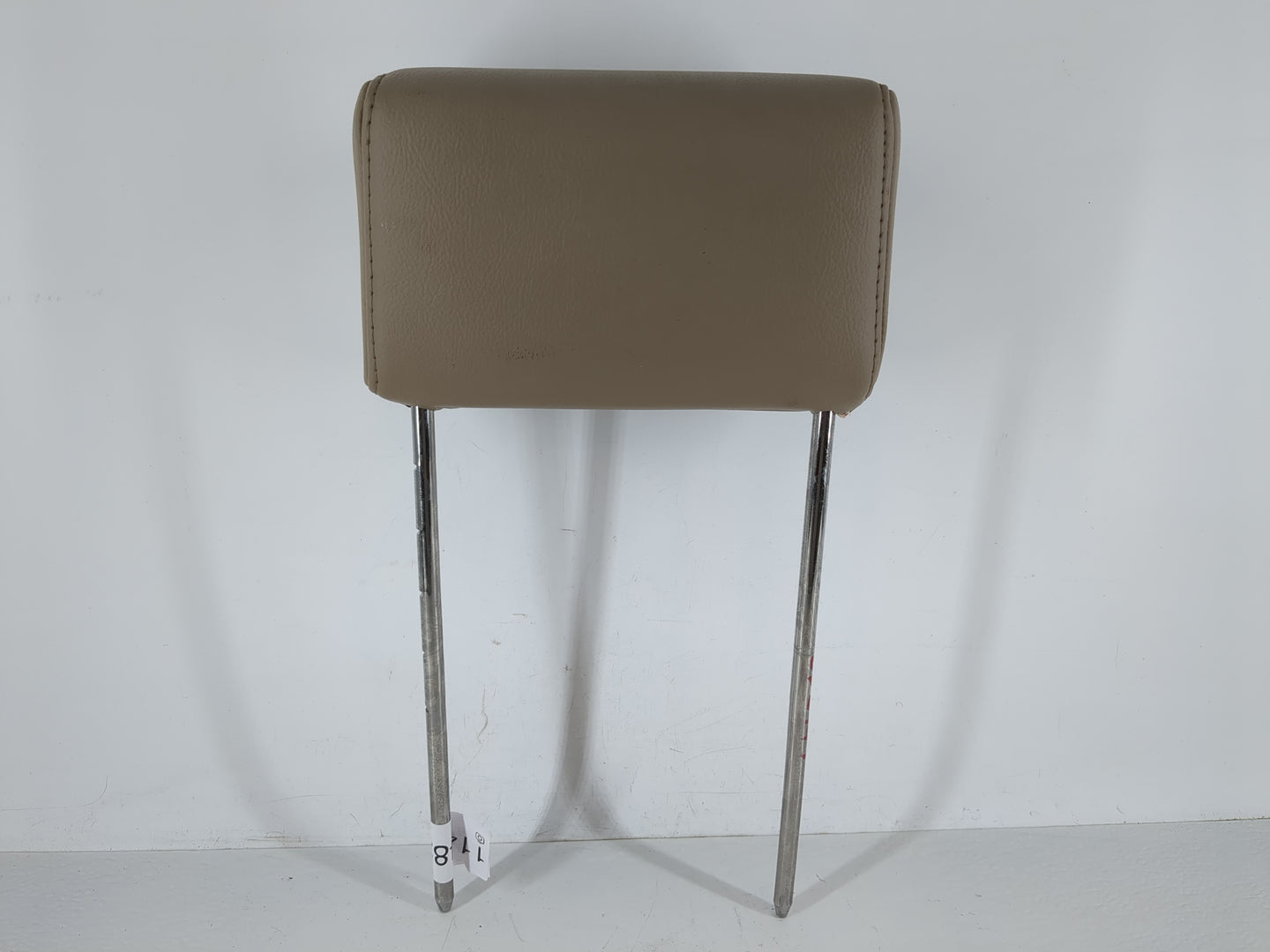 2006 Ford Expedition Headrest Head Rest Front Driver Passenger Seat Fits OEM Used Auto Parts - Oemusedautoparts1.com