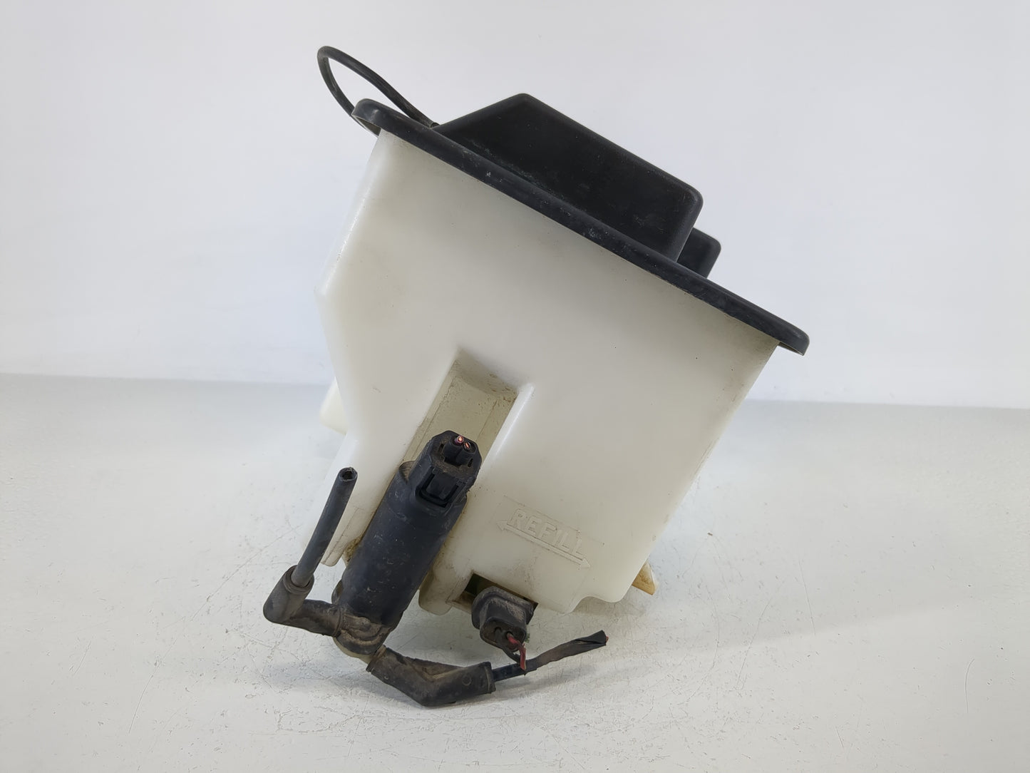 2006 Ford Expedition Windshield Washer Fluid Reservoir Bottle Oem - Oemusedautoparts1.com