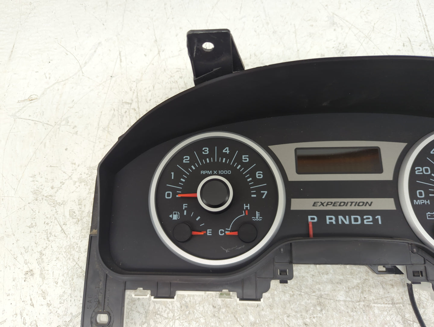 2006 Ford Expedition Instrument Cluster Speedometer Gauges P/N:6L1T-10849-DD TN157530-2392 Fits OEM Used Auto Parts - Oemuse