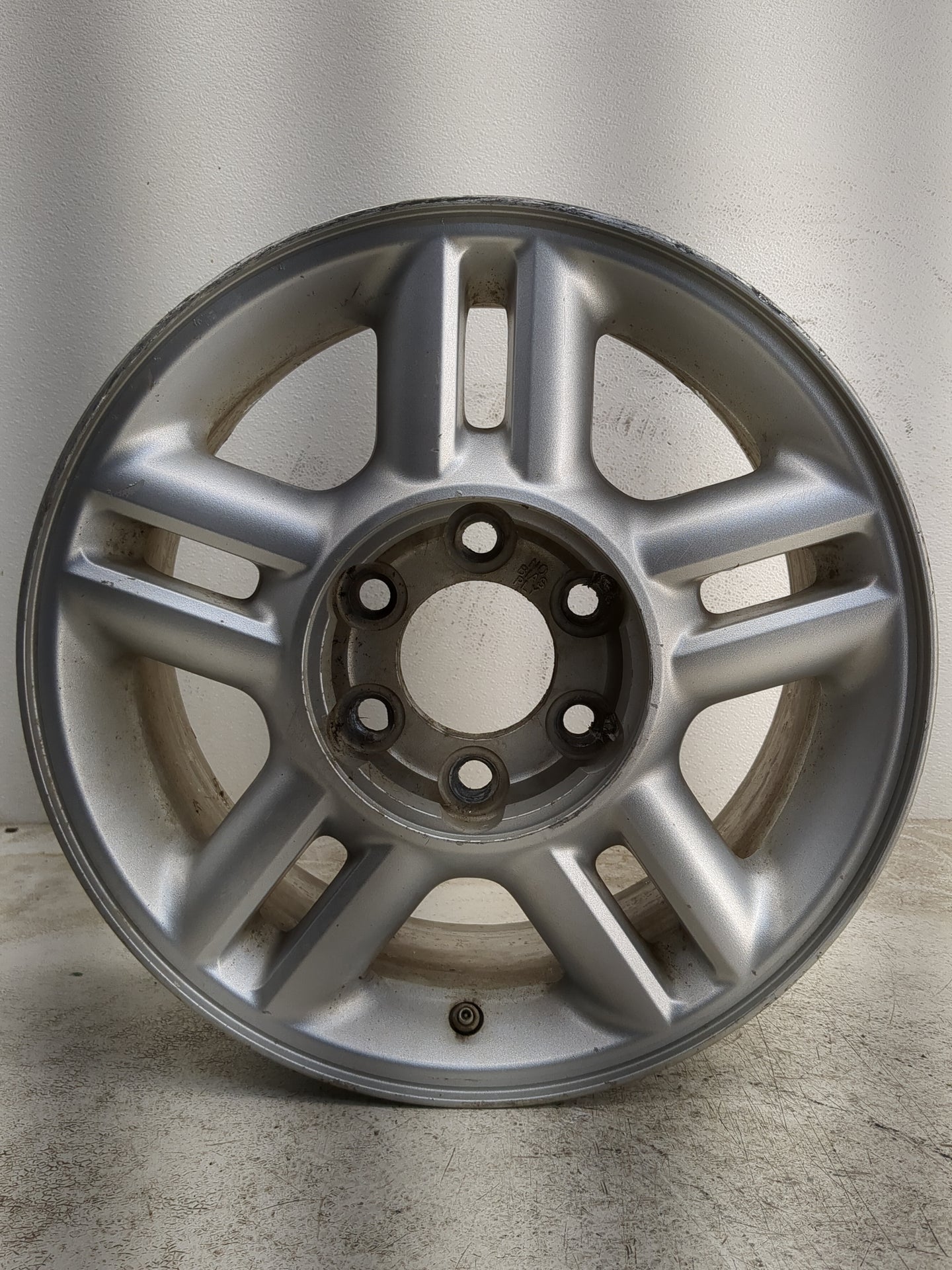 2004-2006 Ford Expedition Oem Wheel Rim - Oemusedautoparts1.com