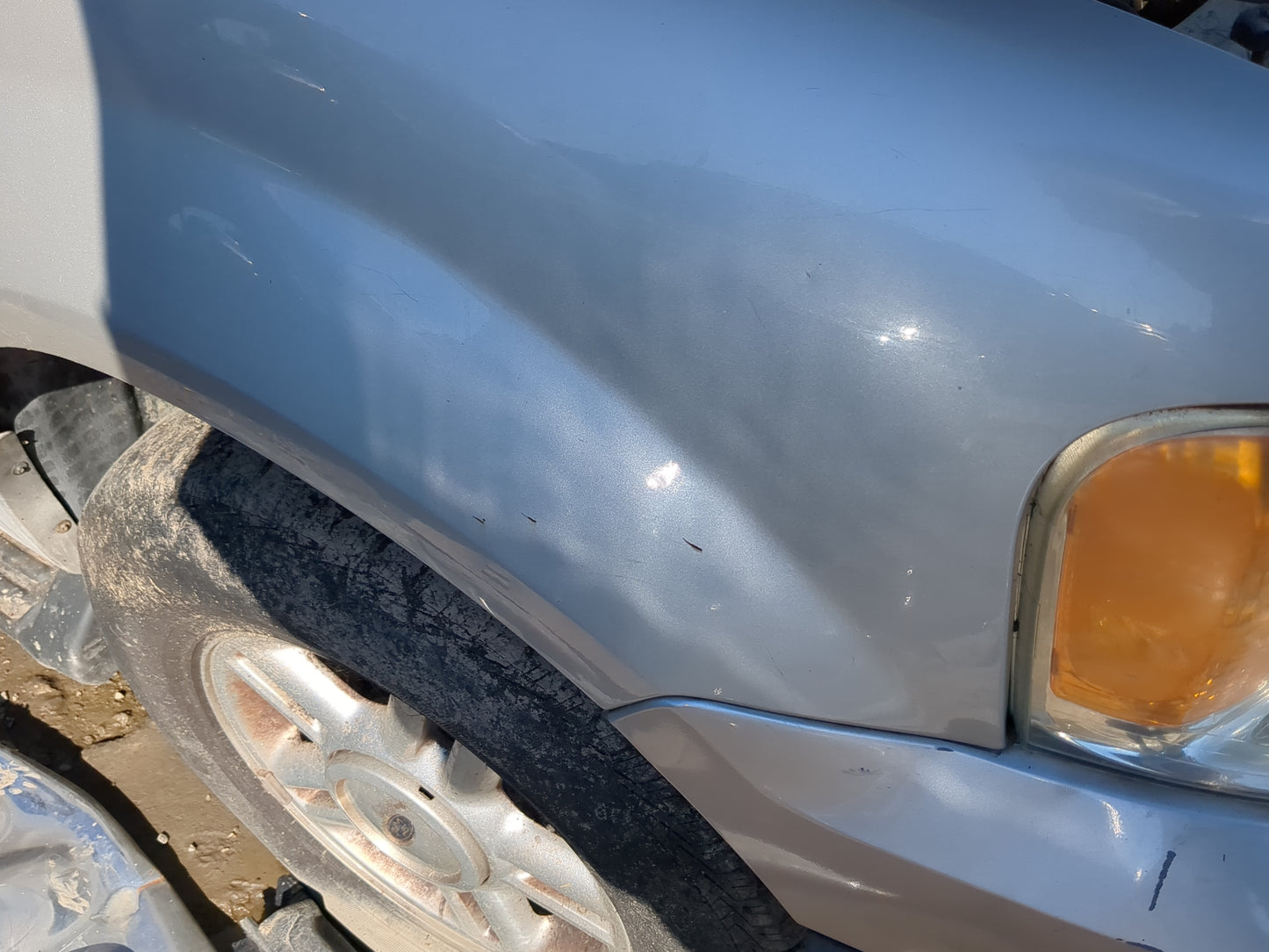 2006 Ford Expedition Passenger Fender - Oemusedautoparts1.com