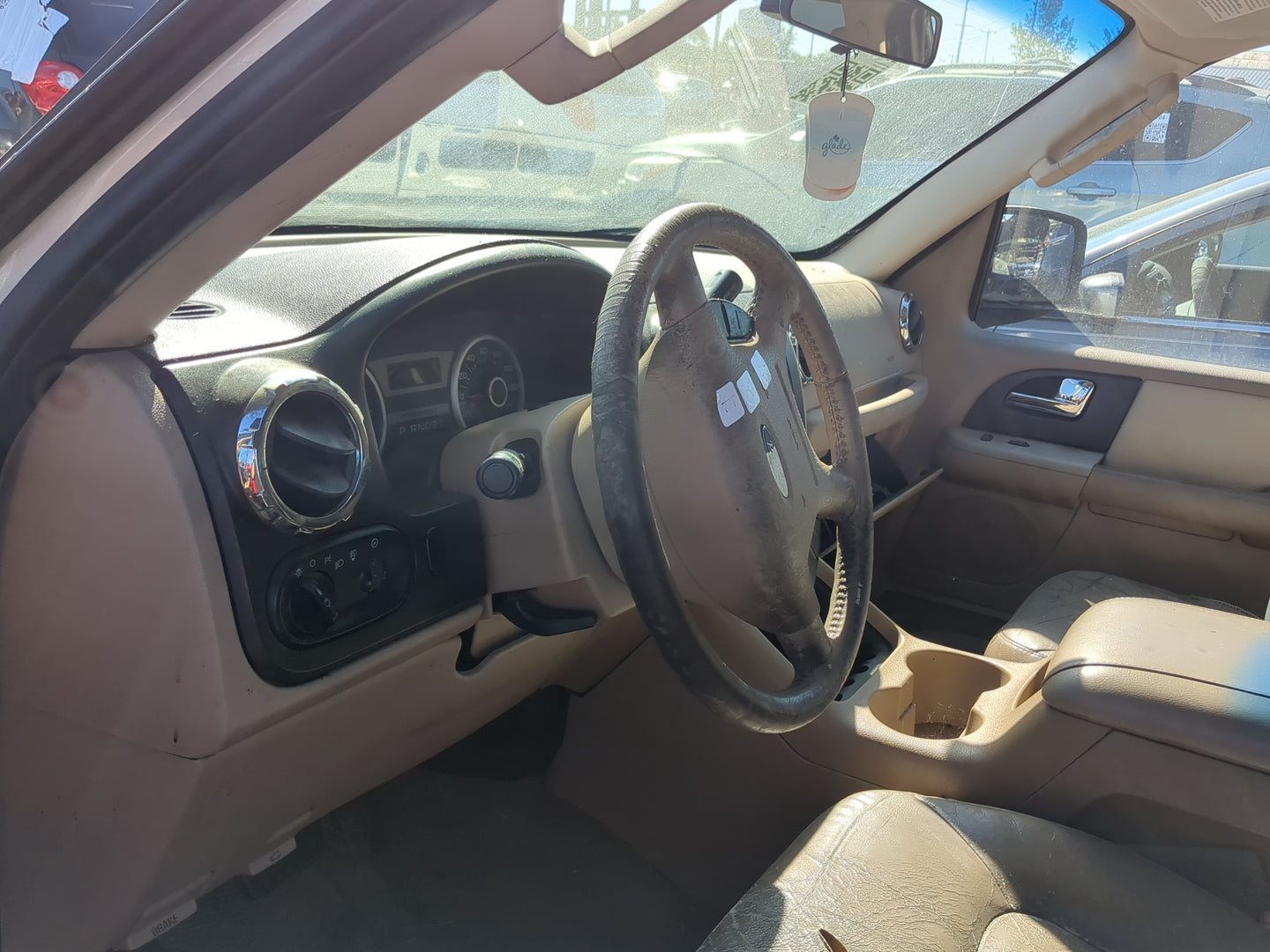 2003-2006 Ford Expedition Air Bag Driver Left Steering Wheel Mounted - Oemusedautoparts1.com