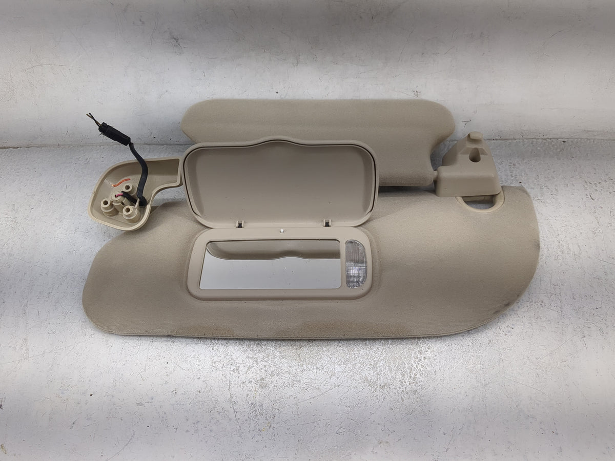 2005-2006 Ford Expedition Sun Visor Shade Replacement Driver Left Mirror Fits Fits 2005 2006 OEM Used Auto Parts - Oemusedau