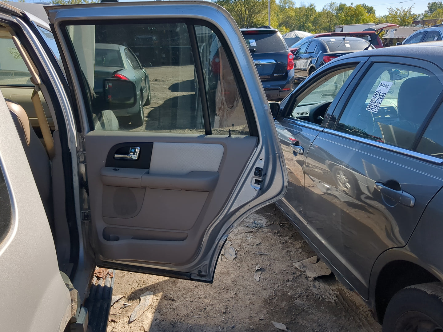 2006 Ford Expedition Passenger Rear Door Oem - Oemusedautoparts1.com