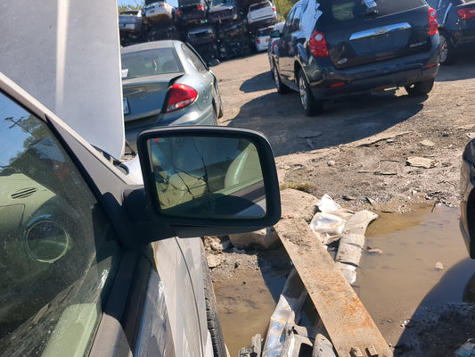 2005-2006 Ford Expedition Passenger Side View Mirror - Right Door Mirror OEM Used - Oemusedautoparts1.com