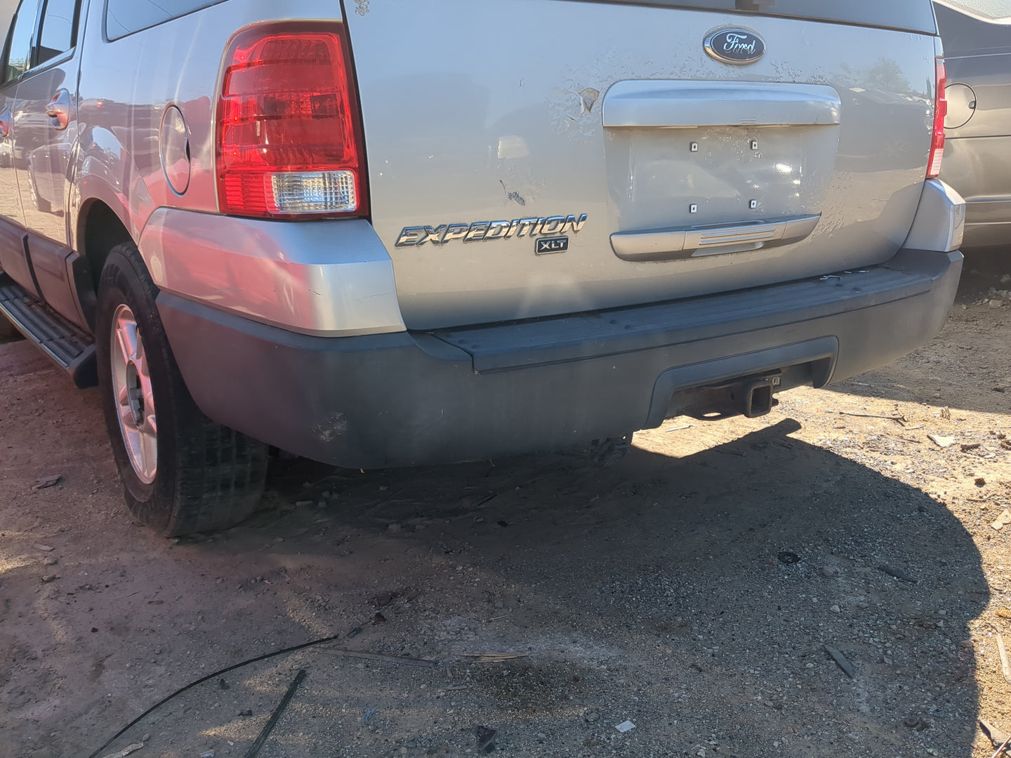 2006 Ford Expedition Rear Bumper Assembly Oem - Oemusedautoparts1.com