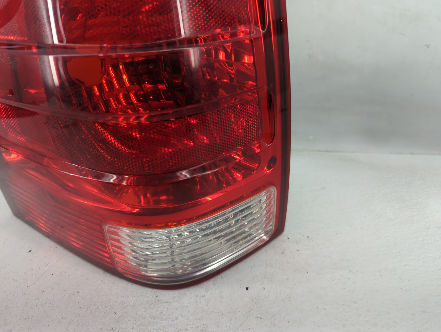 2006 Ford Expedition Tail Light Assembly Driver Left OEM P/N:2LIX-13B505-A Fits OEM Used Auto Parts - Oemusedautoparts1.com