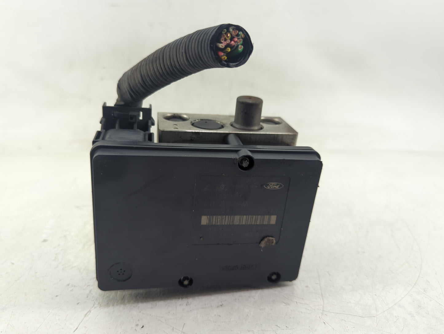 2006 Ford Expedition ABS Pump Control Module Replacement Fits OEM Used Auto Parts - Oemusedautoparts1.com