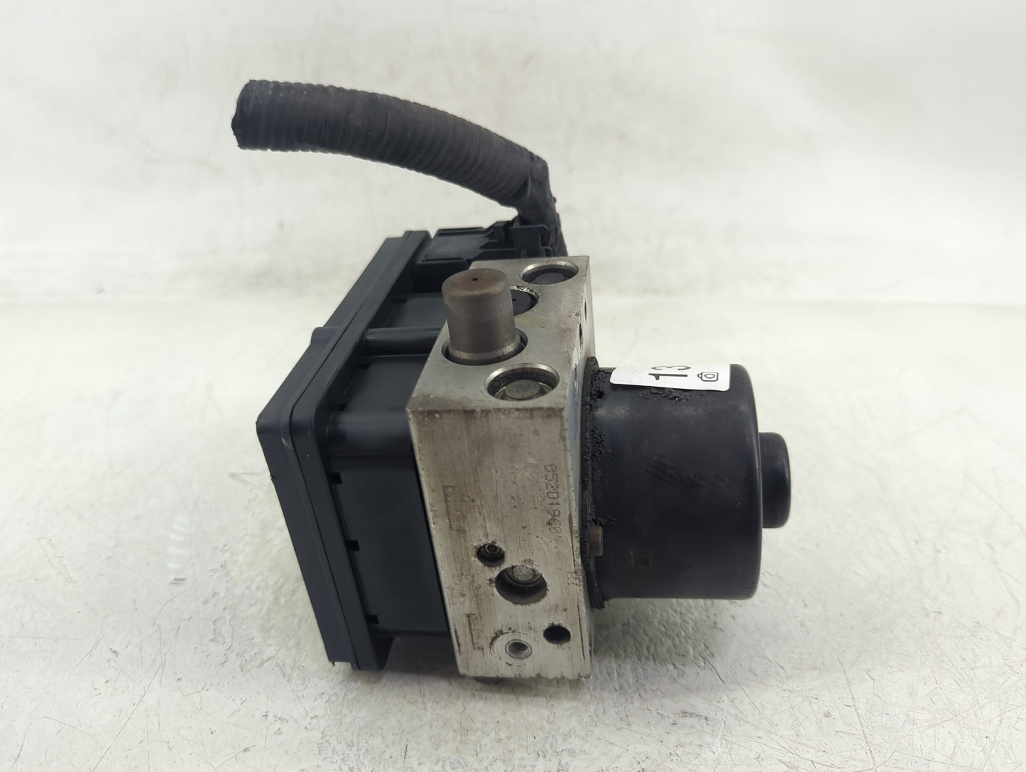 2006 Ford Expedition ABS Pump Control Module Replacement Fits OEM Used Auto Parts - Oemusedautoparts1.com
