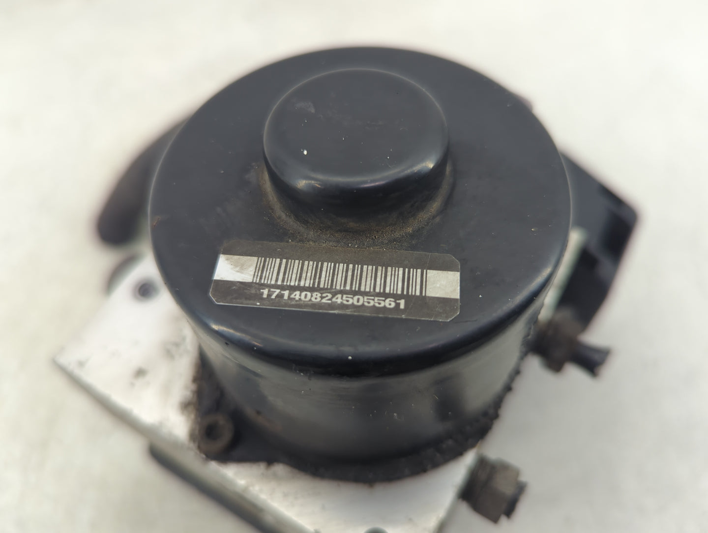 2006 Ford Expedition ABS Pump Control Module Replacement Fits OEM Used Auto Parts - Oemusedautoparts1.com