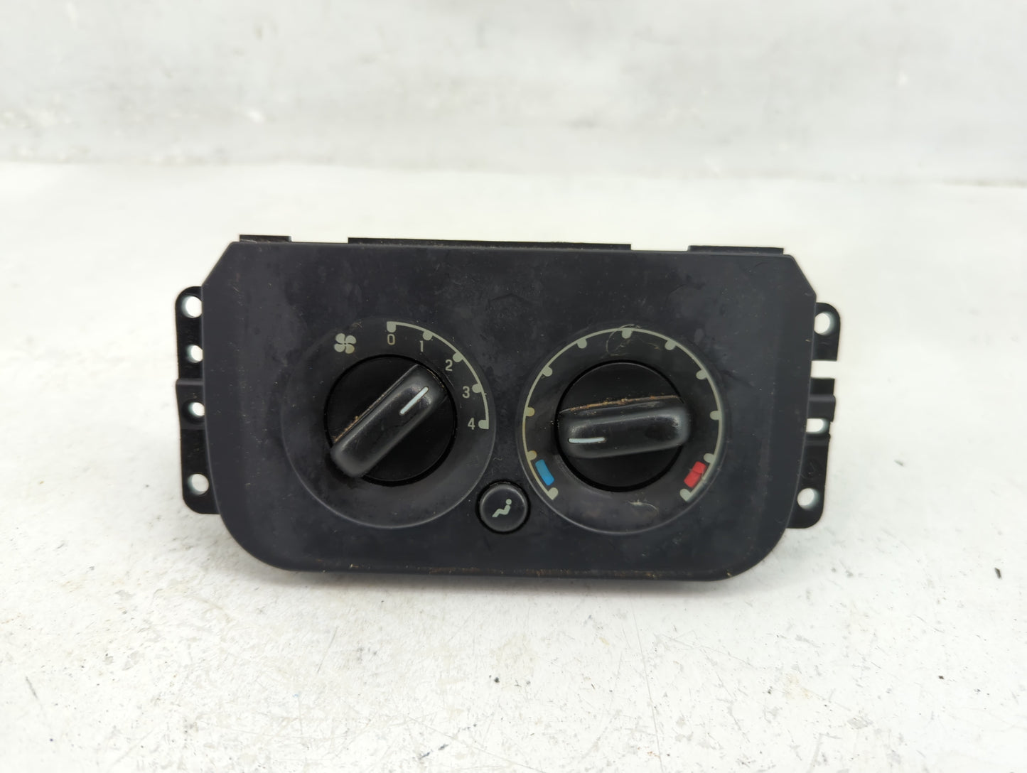 2006 Ford Expedition Climate Control Module Temperature AC/Heater Replacement Fits OEM Used Auto Parts - Oemusedautoparts1.c