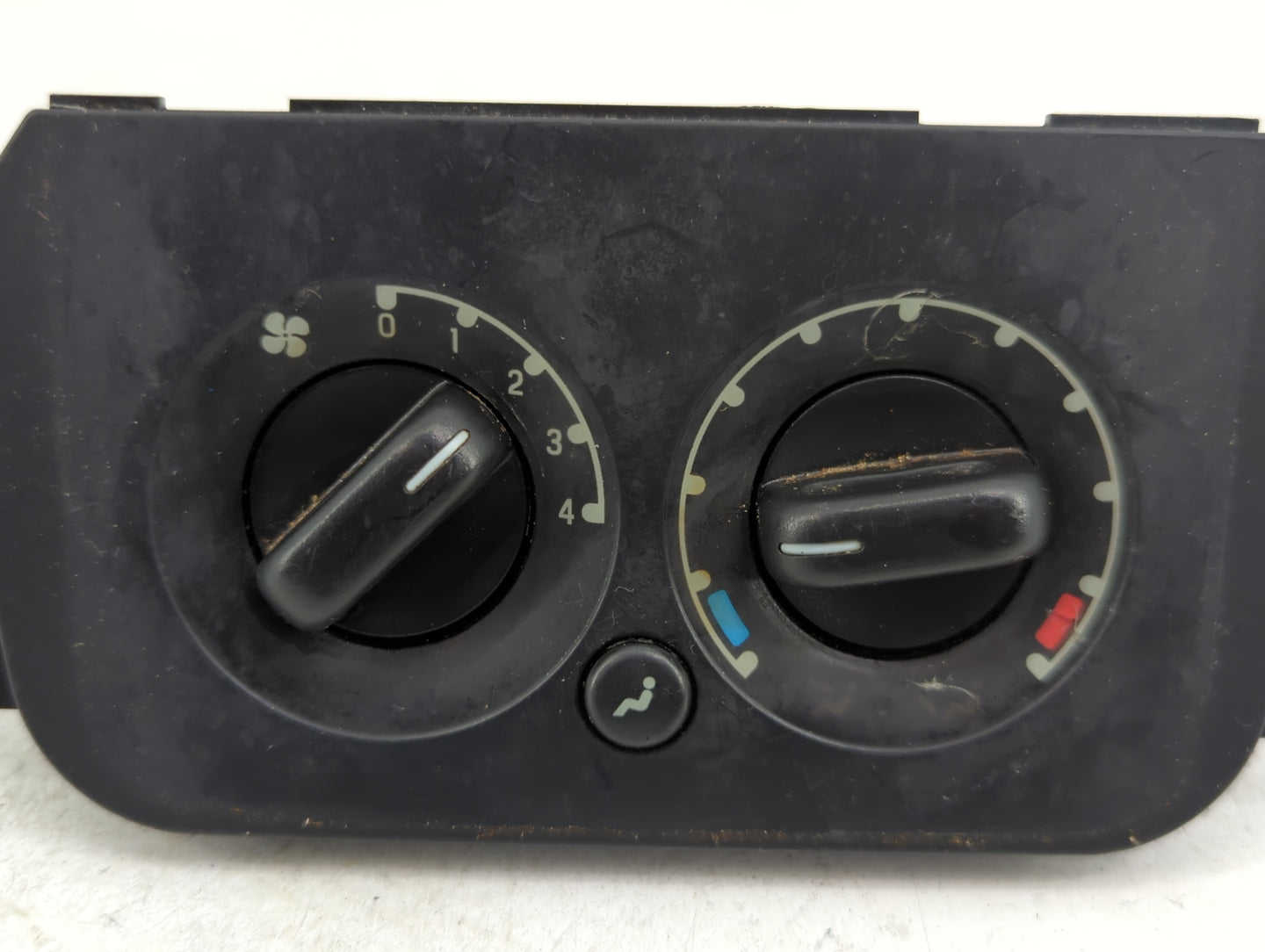 2006 Ford Expedition Climate Control Module Temperature AC/Heater Replacement Fits OEM Used Auto Parts - Oemusedautoparts1.c