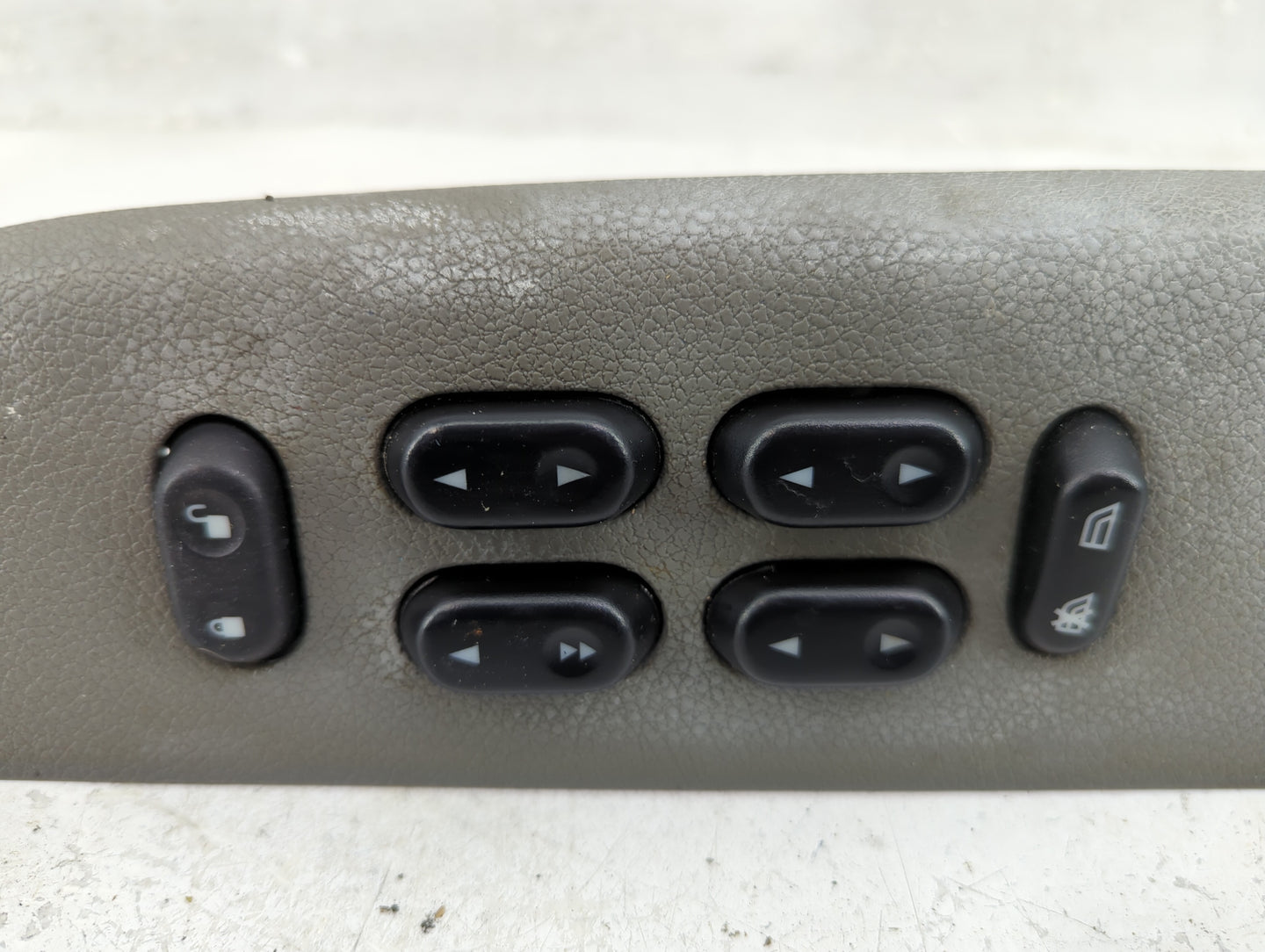 2003-2006 Ford Expedition Master Power Window Switch Replacement Driver Side Left Fits Fits 2003 2004 2005 2006 2007 2008 OE