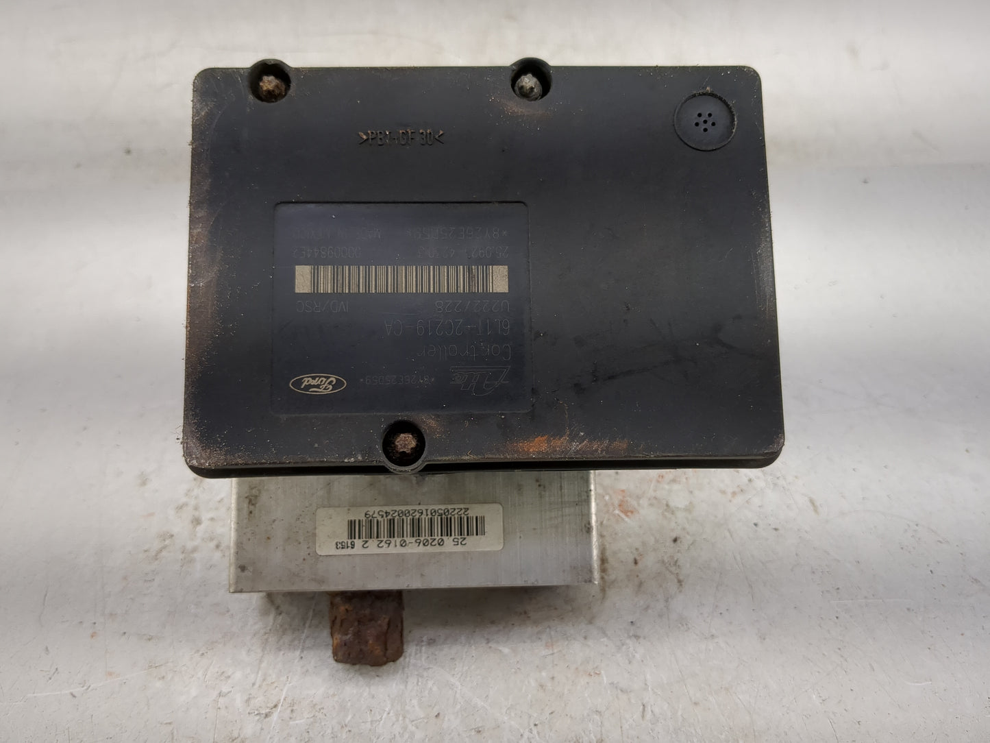 2006 Ford Expedition ABS Pump Control Module Replacement P/N:6L1T-2C219-CA Fits OEM Used Auto Parts - Oemusedautoparts1.com