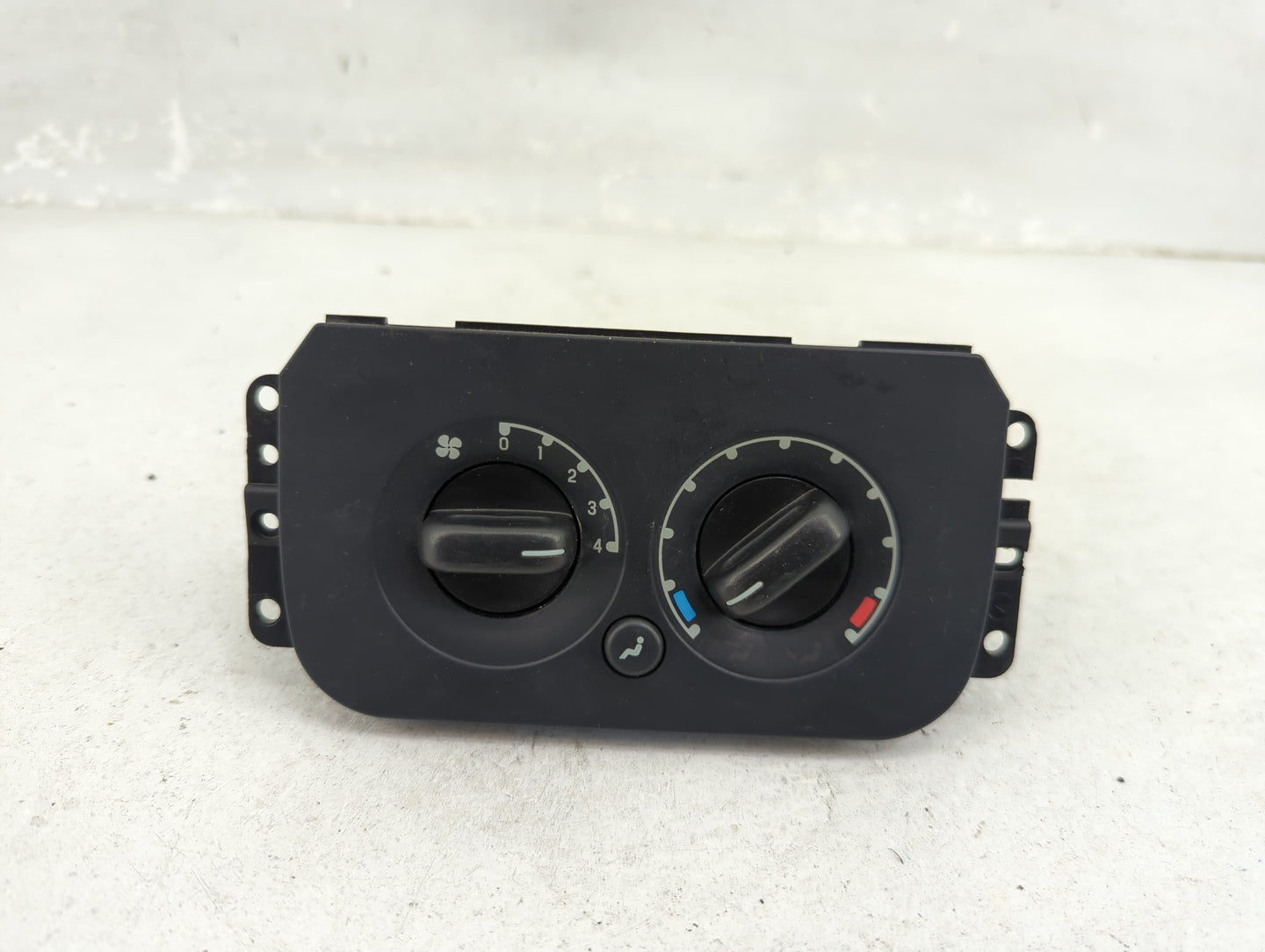 2006 Ford Expedition Climate Control Module Temperature AC/Heater Replacement P/N:2L1H-19D838-BE Fits OEM Used Auto Parts - 