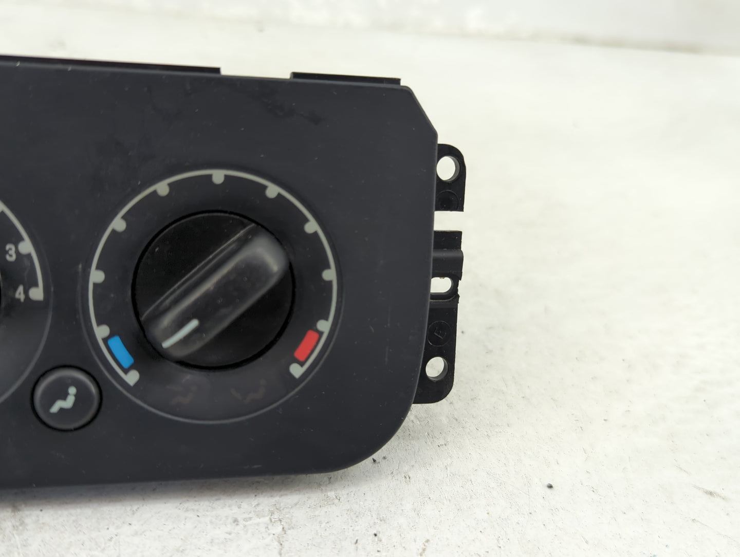 2006 Ford Expedition Climate Control Module Temperature AC/Heater Replacement P/N:2L1H-19D838-BE Fits OEM Used Auto Parts - 