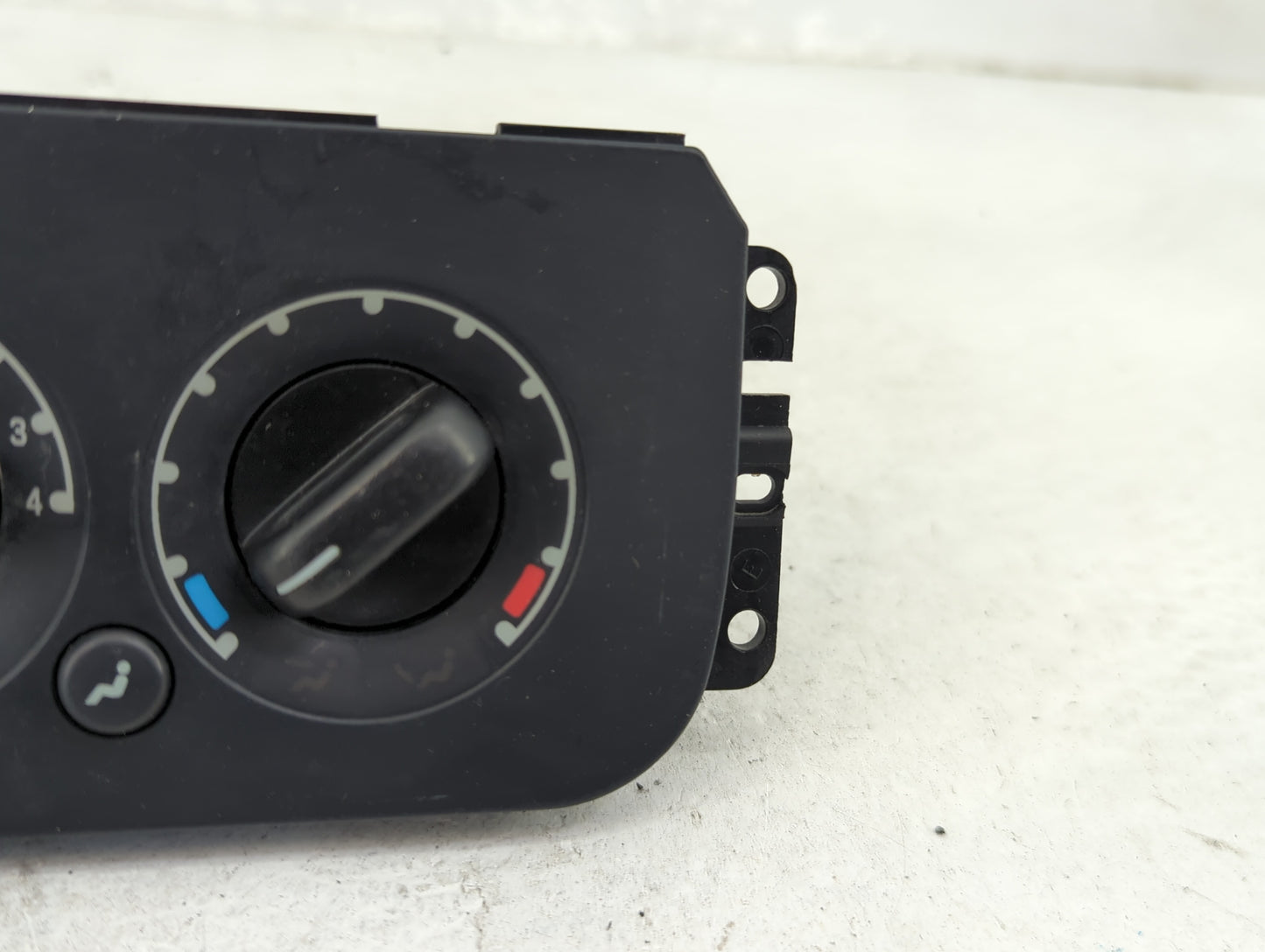 2006 Ford Expedition Climate Control Module Temperature AC/Heater Replacement P/N:2L1H-19D838-BE Fits OEM Used Auto Parts - 