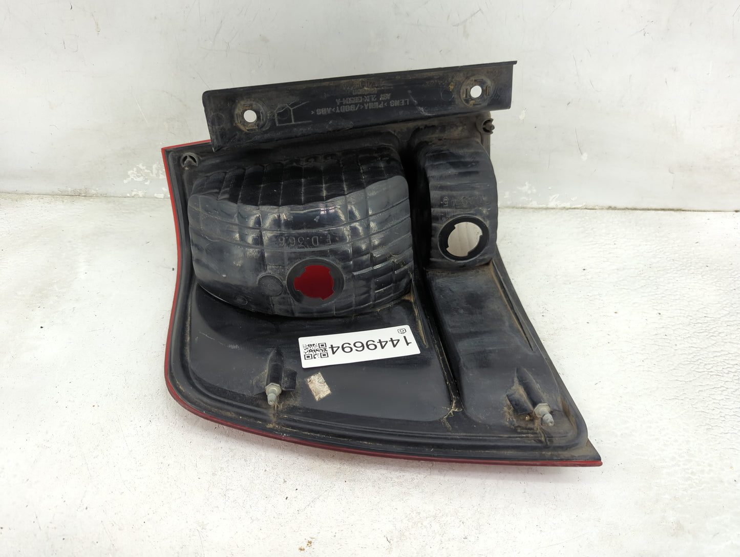2006 Ford Expedition Tail Light Assembly Driver Left OEM P/N:2L1X-13B504-A Fits OEM Used Auto Parts - Oemusedautoparts1.com