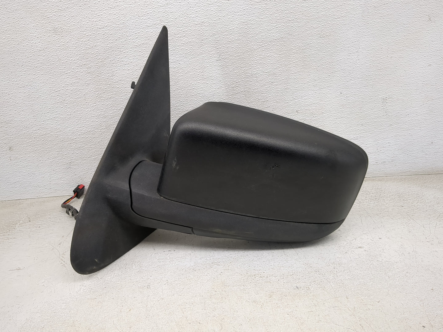2006 Ford Expedition Driver Side View Mirror - Left Door Mirror OEM Used - Oemusedautoparts1.com