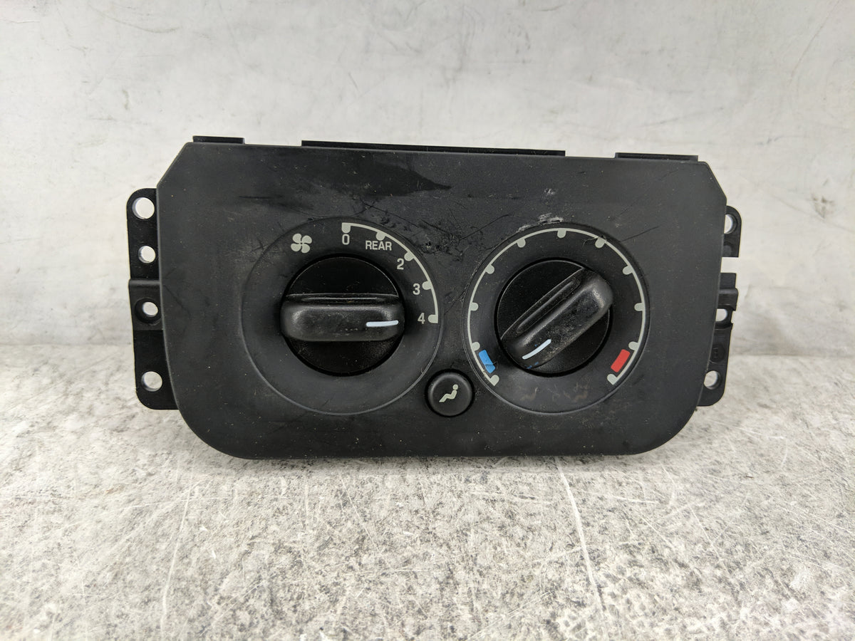 2005-2006 Ford Expedition Climate Control Module Temperature AC/Heater Replacement Fits Fits 2005 2006 OEM Used Auto Parts -