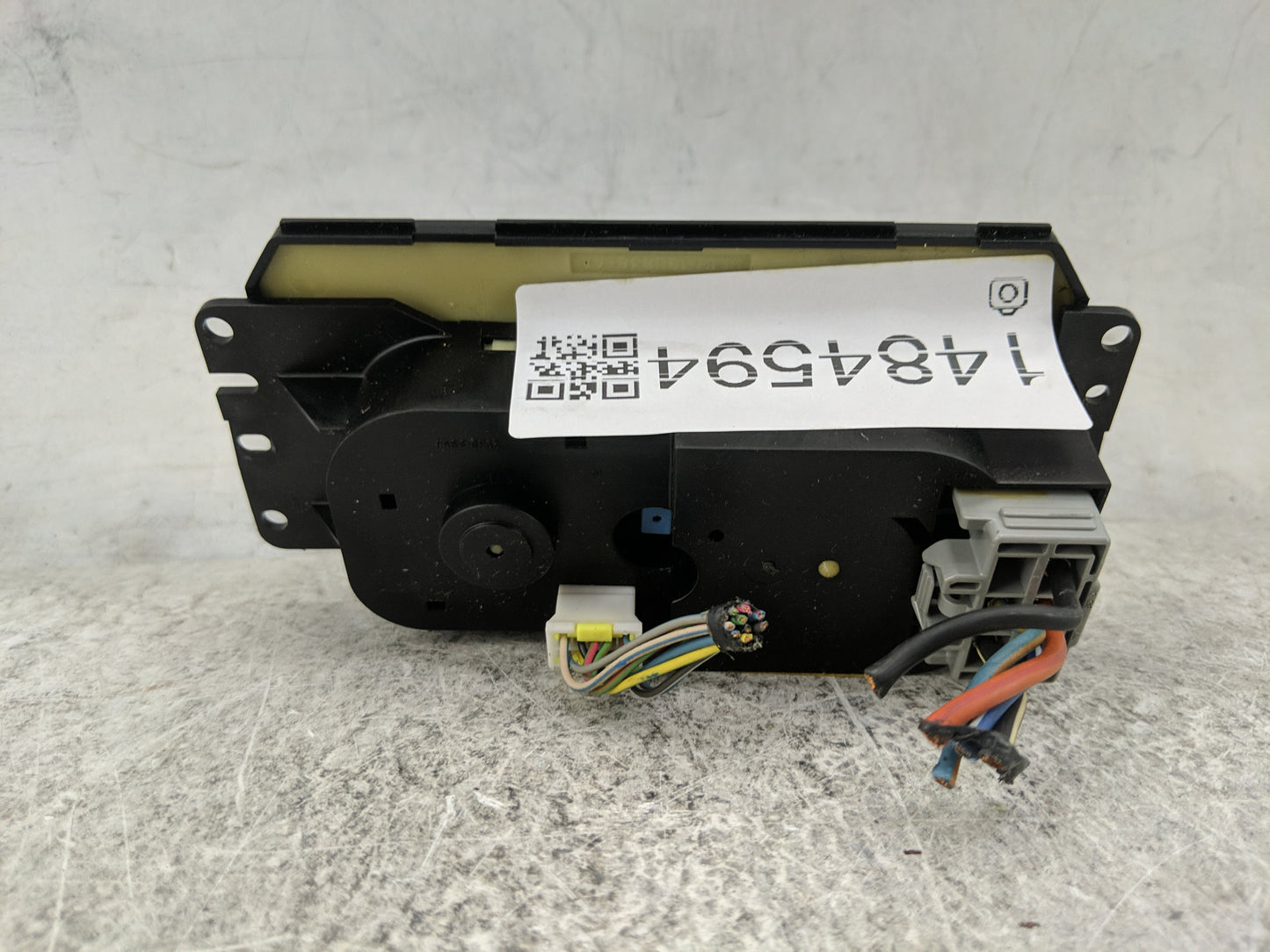 2006 Ford Expedition Climate Control Module Temperature AC/Heater Replacement Fits OEM Used Auto Parts - Oemusedautoparts1.c