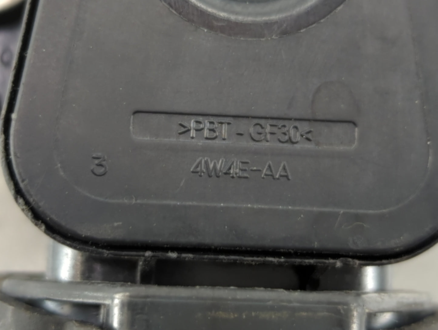 2006 Ford Expedition Throttle Body P/N:4W4E-AA 7T4E-EB, 6L3E-AA, 8L3F-9F991-CB, 8L3E-AA Fits Fits 2004 2005 2007 2008 2009 2